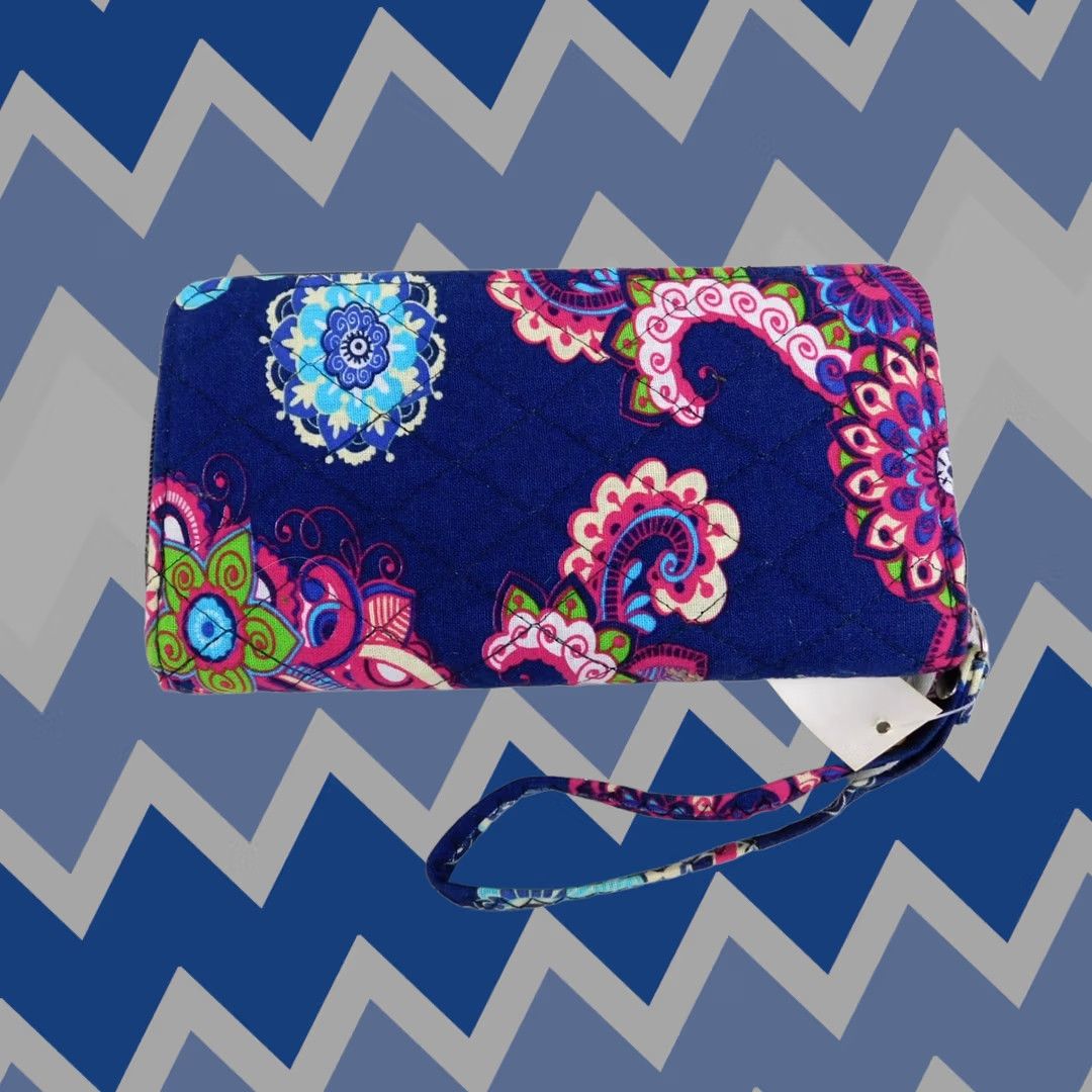 Vintage VINTAGE Quilted Mandala Print Zip-Around Wristlet Clutch Wallet Navy 7.5" x 4" Women Wallet Zip-Around Size ONE SIZE - 1 Thumbnail