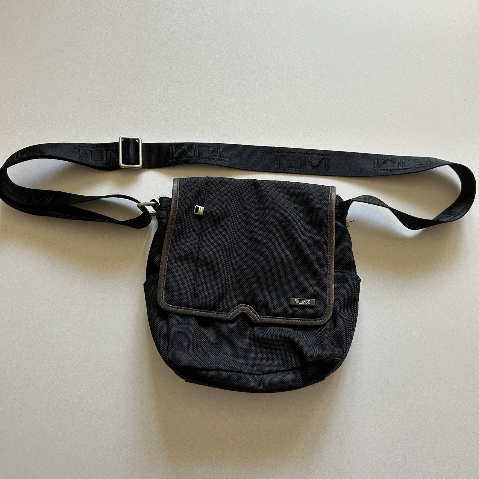 Tumi Crossbody Bag Travel Messenger Shoulder Bag Black Rare