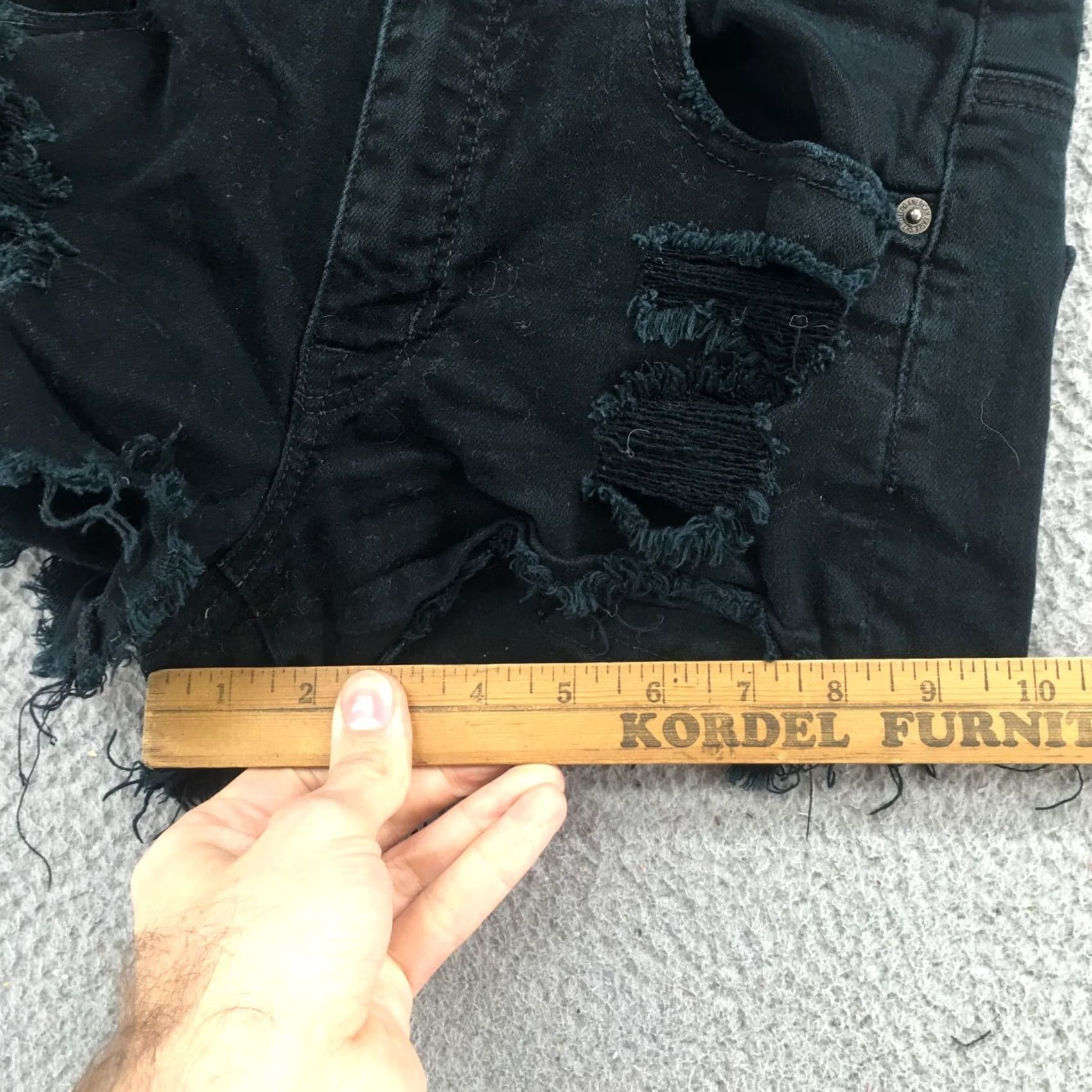 American Eagle Outfitters Nike American Eagle Outfitters Hot Pants Shorts Womens 2 Black Distressed Stretch Denim Casual Activewear 90s? Size 26" / US 2 / IT 38 - 6 Thumbnail