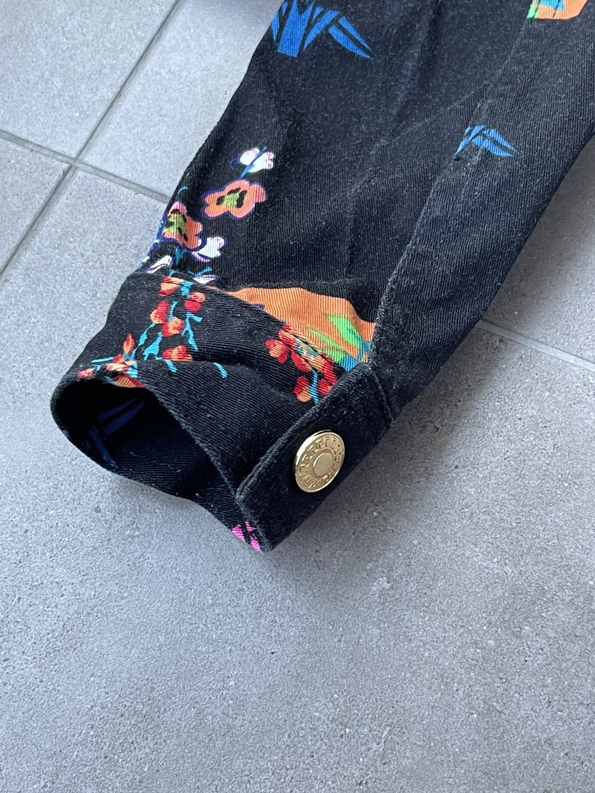 Versace AW11 Versace X H&M Abstract Printed Black Denim Jacket Size XS / US 0-2 / IT 36-38 - 10 Thumbnail