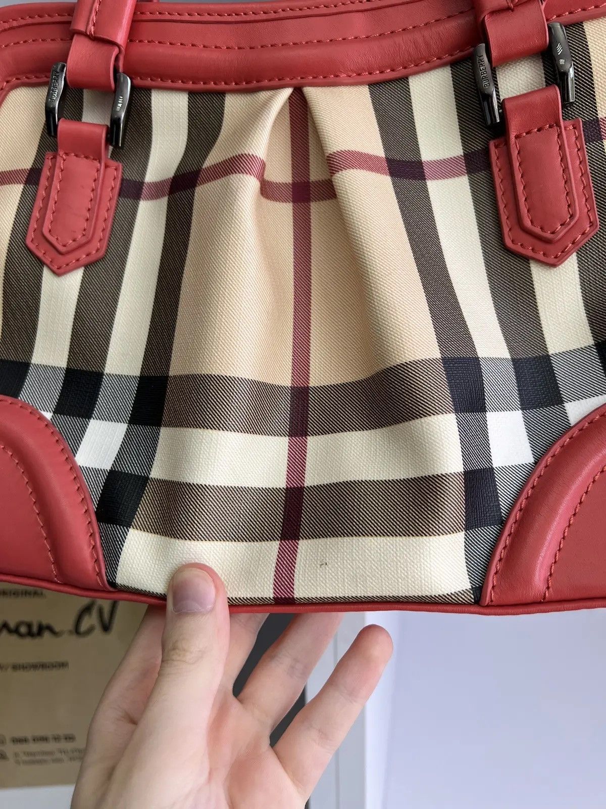 Burberry × Vintage Vintage Burberry Red Patent Leather Nova Check Tote Bag Size ONE SIZE - 5 Thumbnail