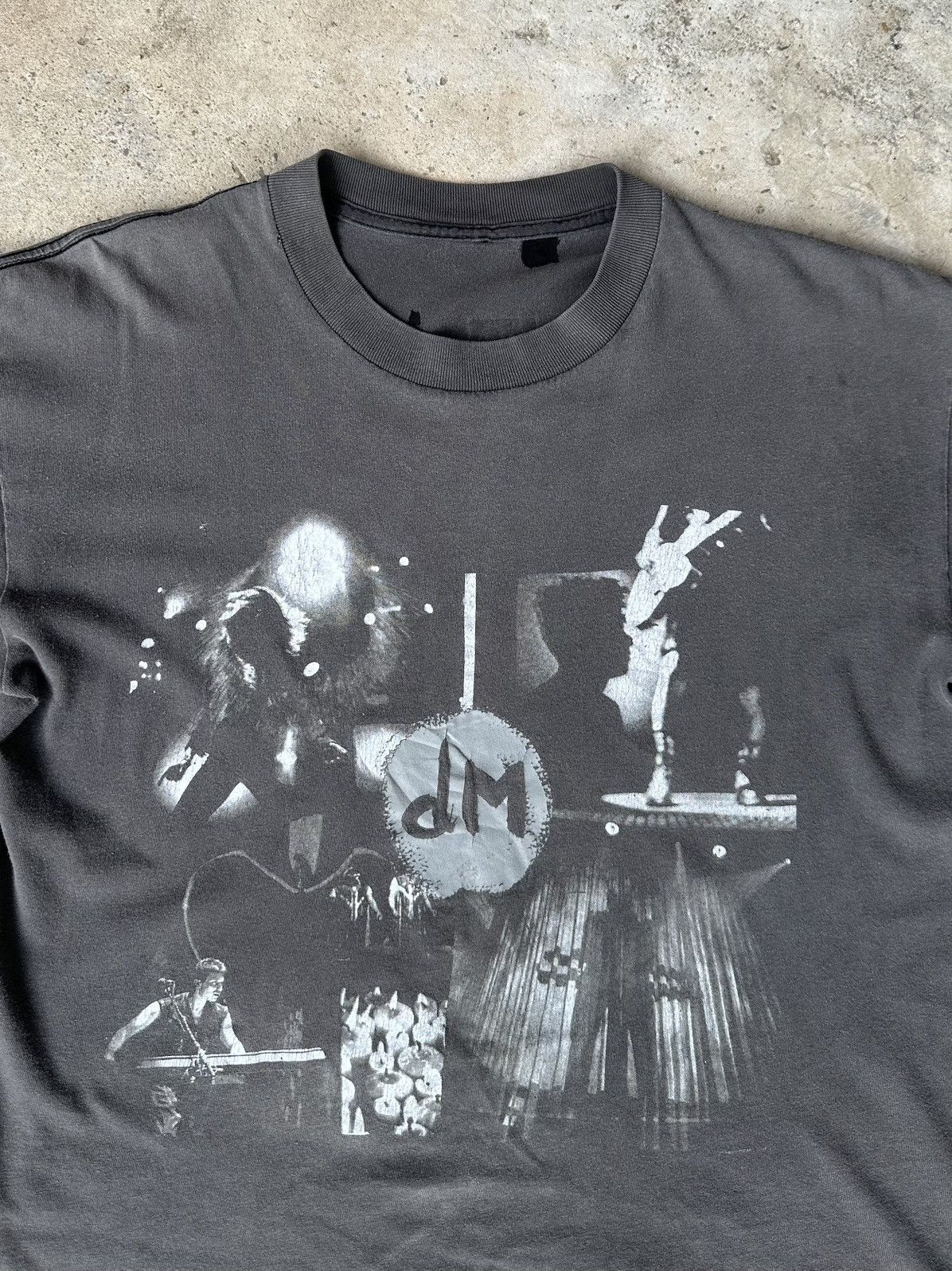 Band Tees Vintage 90's Depeche Mode English Electronic Band Tees Size US L / EU 52-54 / 3 - 3 Thumbnail