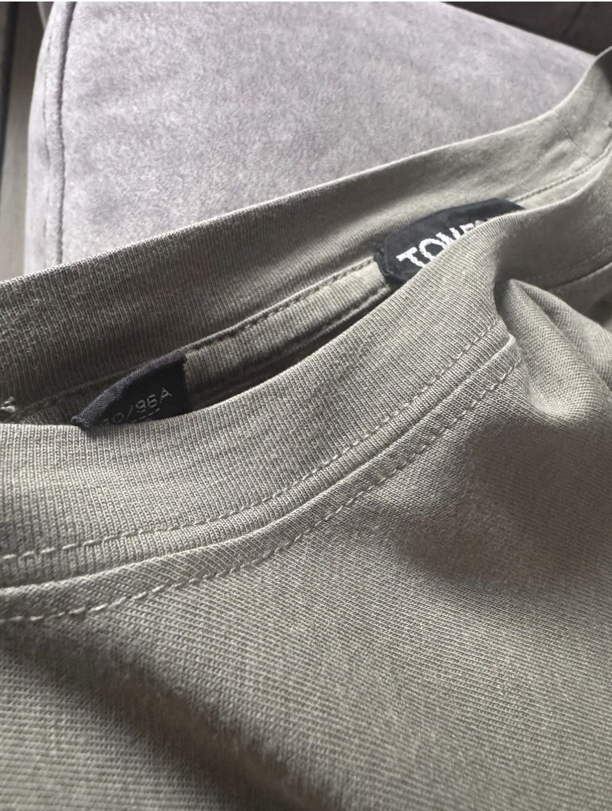 Tom Ford TOM FORD tshirt study REAL TAPE MEASUREMENTS IN PHOTOS Size US M / EU 48-50 / 2 - 21 Thumbnail
