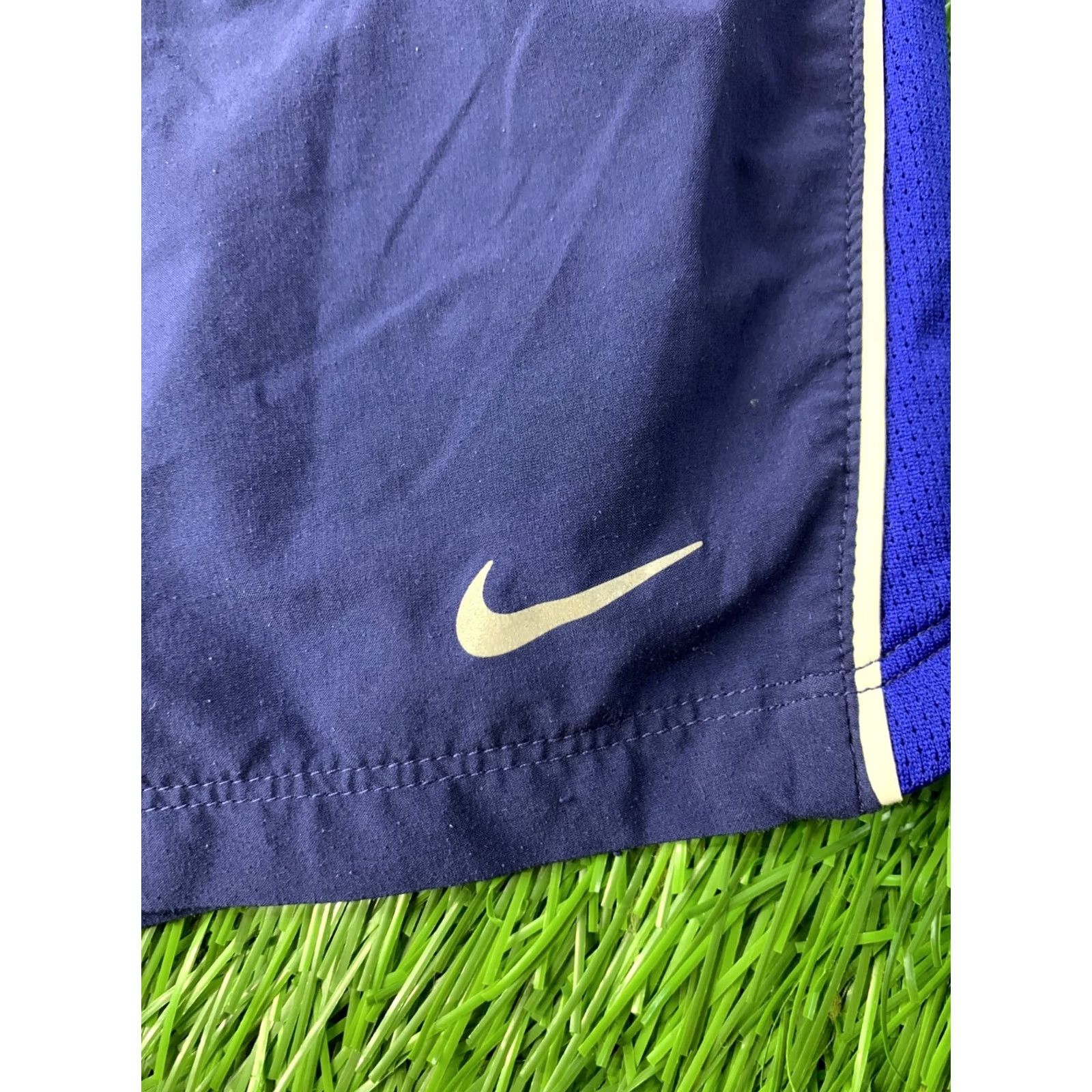 Nike Nike Dri-FIT Original 2011 Men Running Shorts SIZE L Navy Blue and White Training Shorts Athletic Nike Dri-FIT 2011 Men Running Training Shorts Mens L Size US 33 - 2 Thumbnail