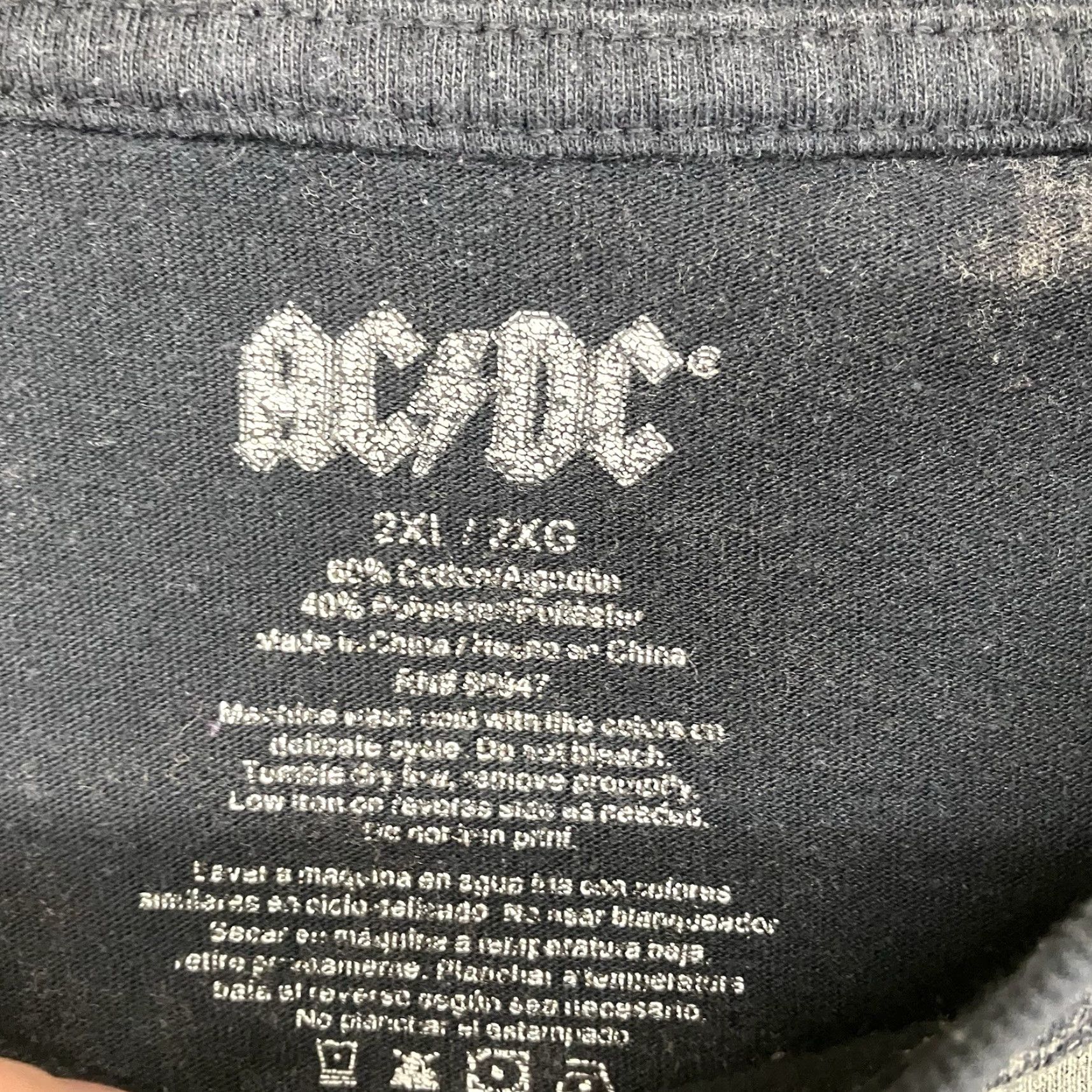 Vintage AC/DC T Shirt Mens 2XL Black Short Sleeve Crew Neck Graphic Print All Over Print 70s Vibes Retro Music Shirt Mens Size US XXL / EU 58 / 5 - 3 Thumbnail