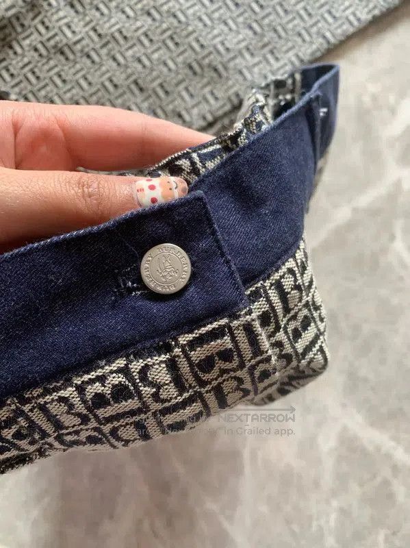 Burberry Burberry Color Block Cotton Casual Pants for Women. Size 23" - 3 Thumbnail