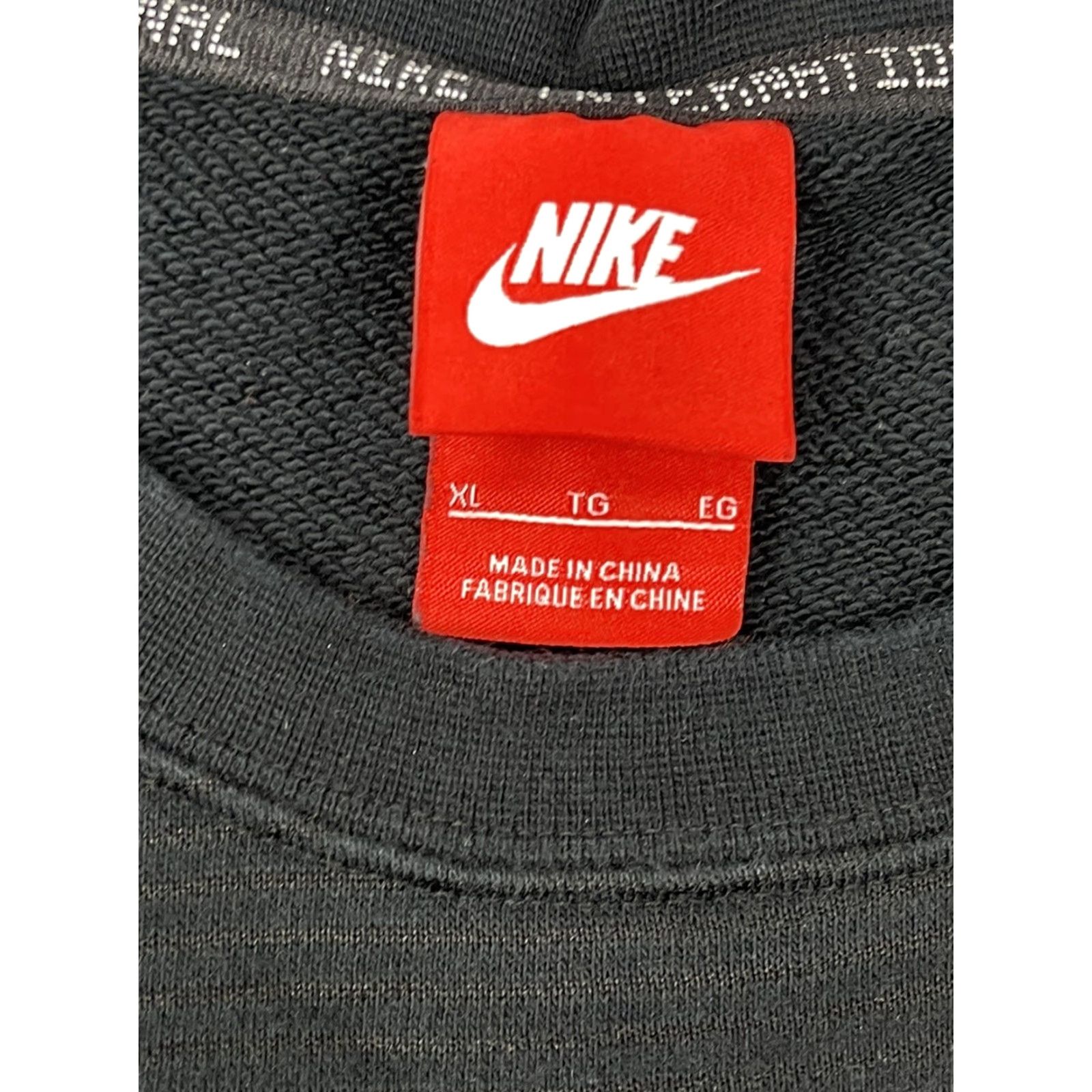 Nike Nike Mens Sweatshirt Crewneck Reflective Swoosh Jacket Running International Size US XL / EU 56 / 4 - 2 Thumbnail