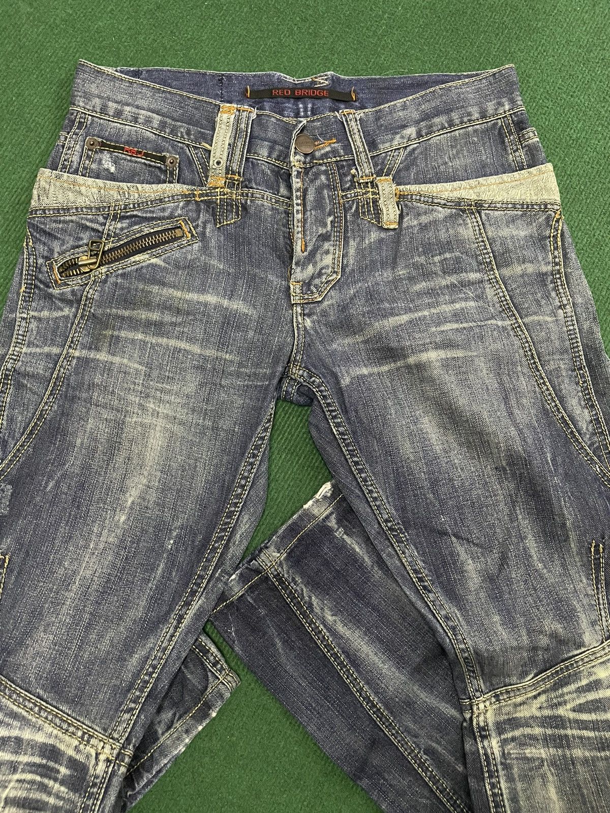 If Six Was Nine Red Bridge Distressed Jeans Size US 32 / EU 48 - 3 Thumbnail
