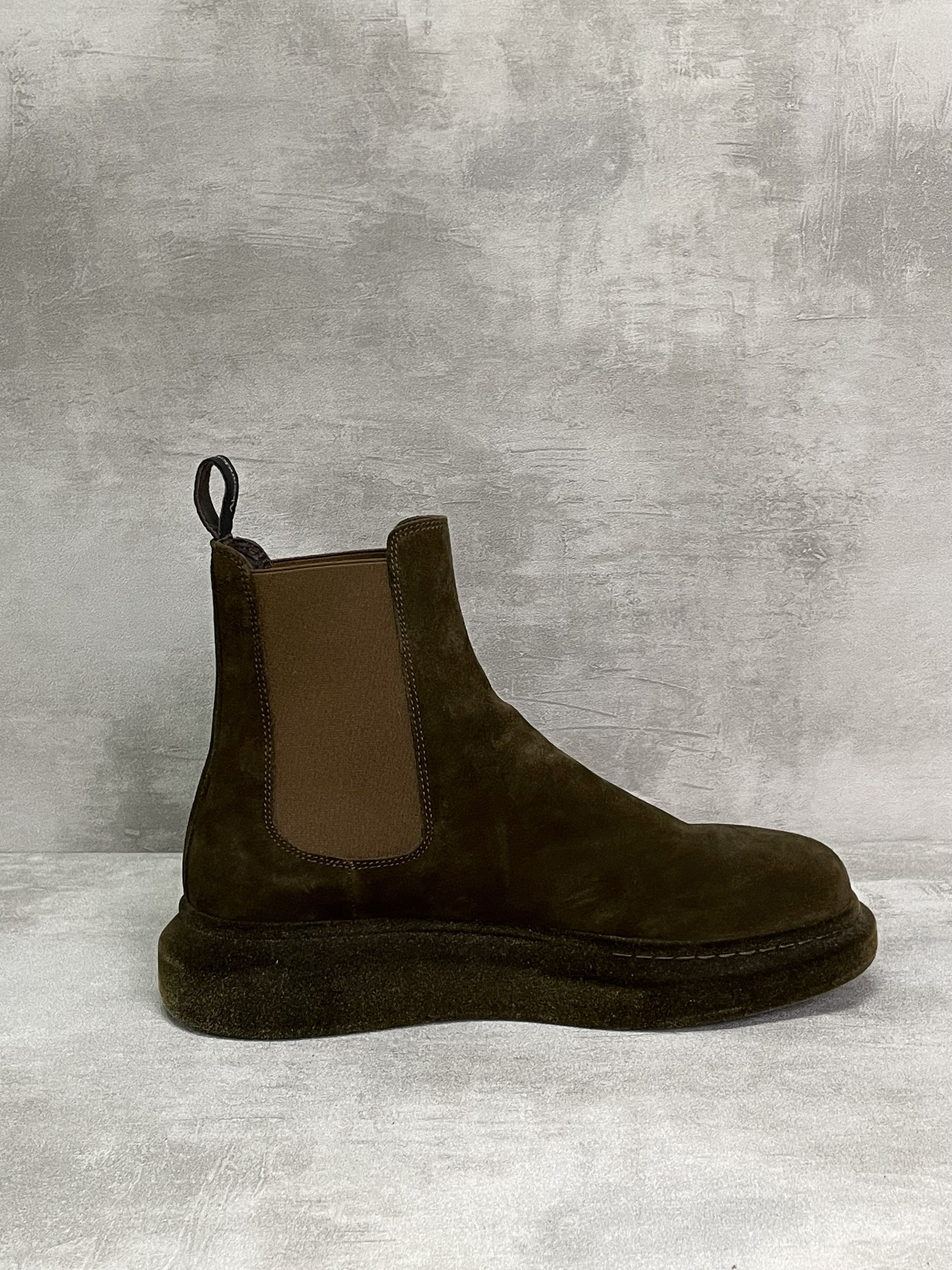Alexander McQueen Alexander McQueen Brown Suede Hybrid Chelsea Boots Size US 9 / EU 42 - 1 Thumbnail