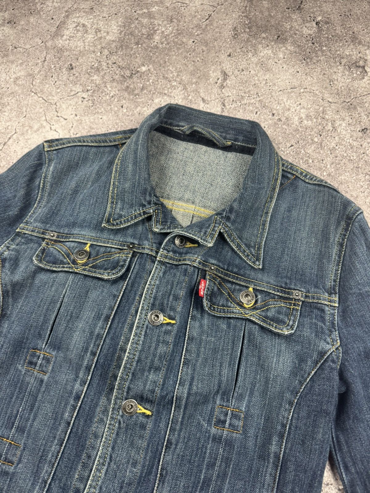 Levi's VINTAGE LEVIS DENIM JACKET RARE JAPANEESE Y2K Size M / US 6-8 / IT 42-44 - 4 Thumbnail