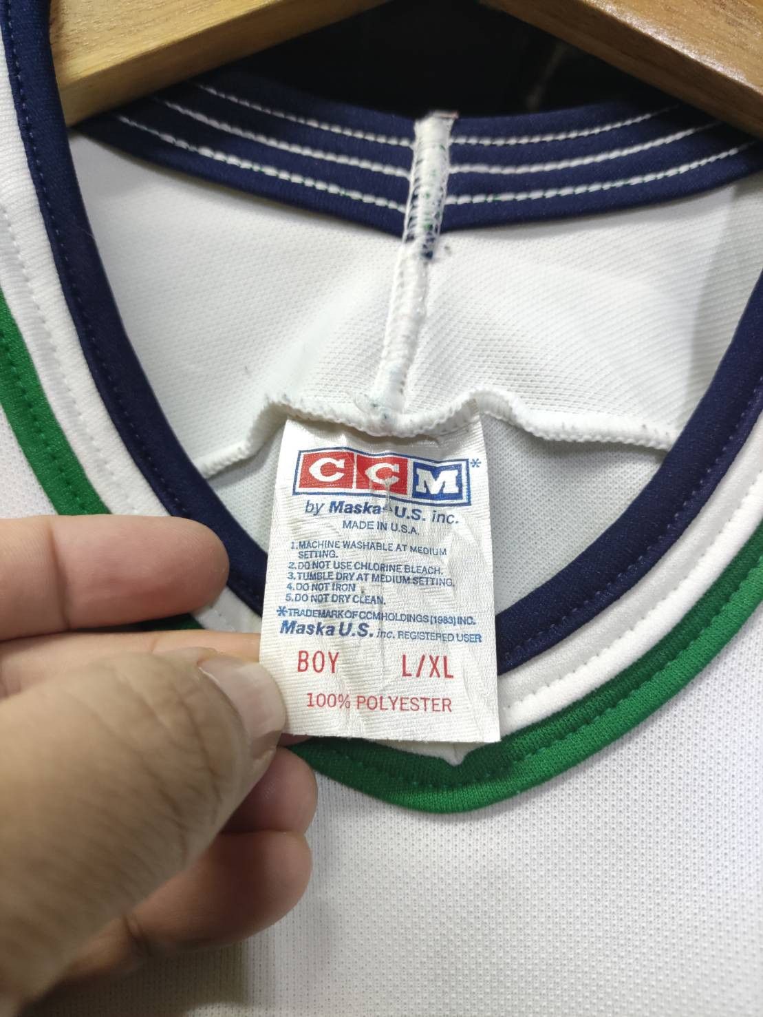 NHL Vtg 90's Hartford Whalers Team CCM Made in USA Jersey Size US M / EU 48-50 / 2 - 4 Thumbnail