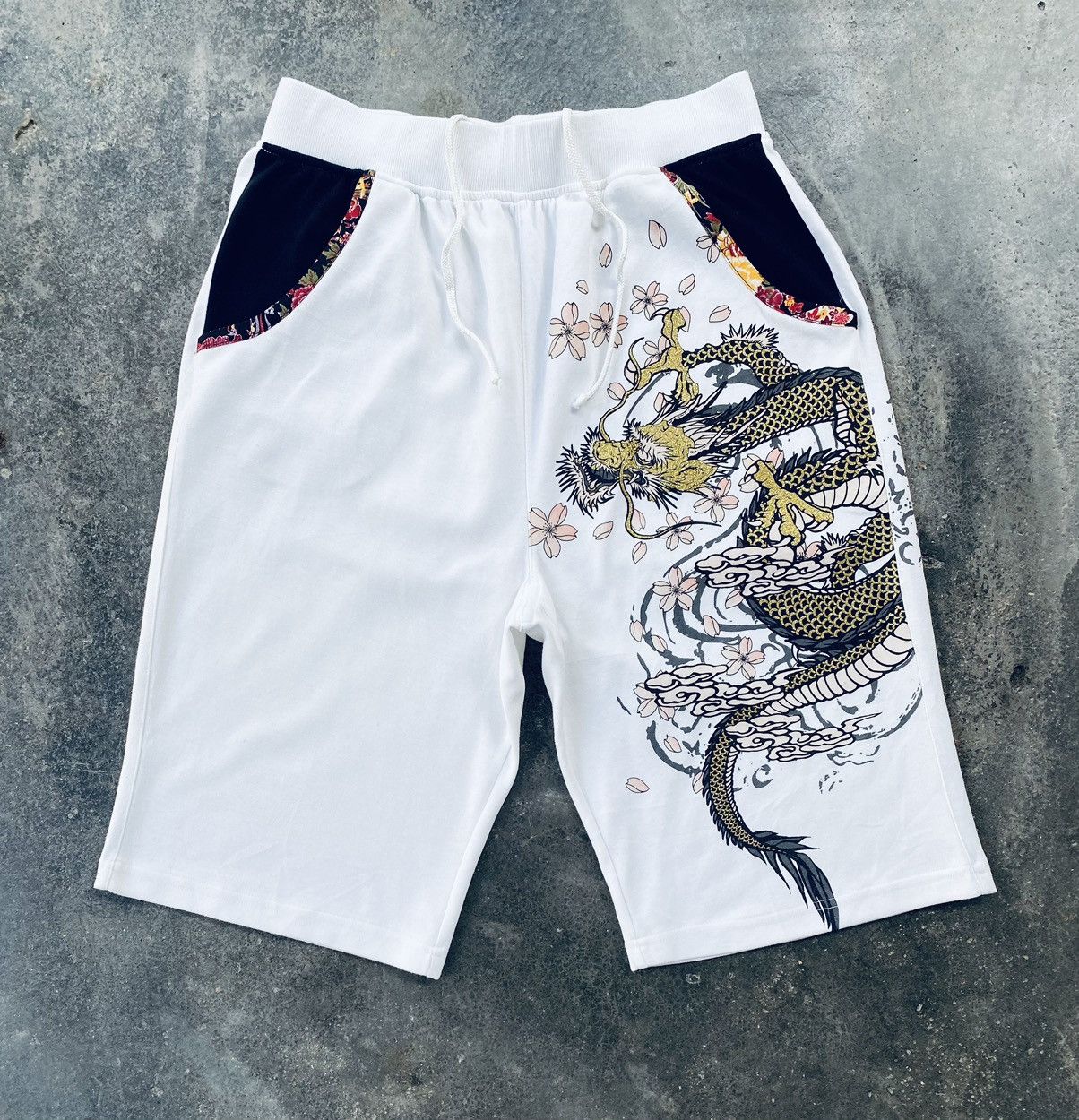Japanese Brand Vintage Ability Burn Sukajan Dragon Short Pants Size US 30 / EU 46 - 1 Thumbnail