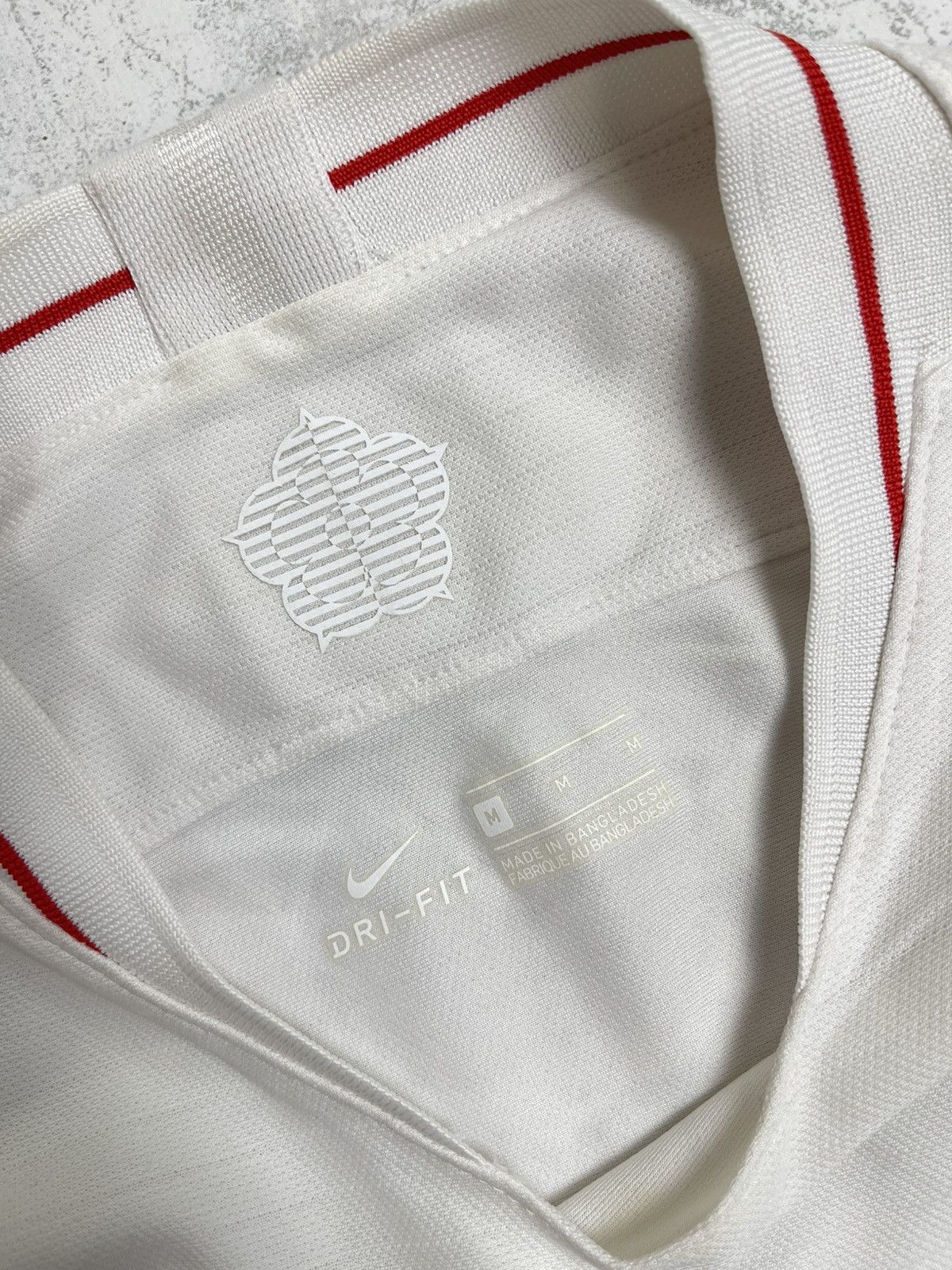 Nike 2018/19 England National Team Home Vapor Knit Jersey Size US M / EU 48-50 / 2 - 8 Thumbnail