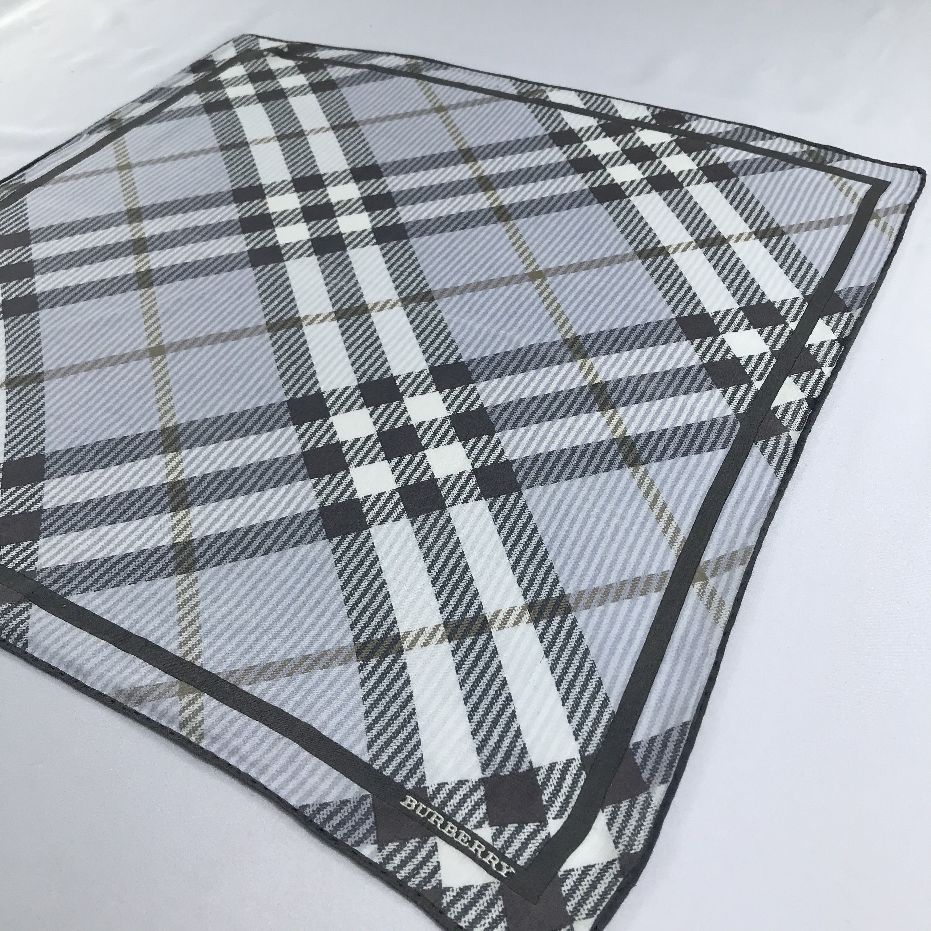 Burberry Burberry Argyle Handkerchief Neckerchief Bandana H876 Size ONE SIZE - 4 Thumbnail