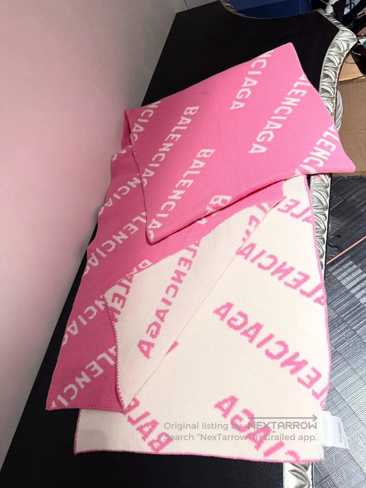 Balenciaga Balenciaga Pink White Wool Knit Scarf. Size ONE SIZE - 2 Thumbnail