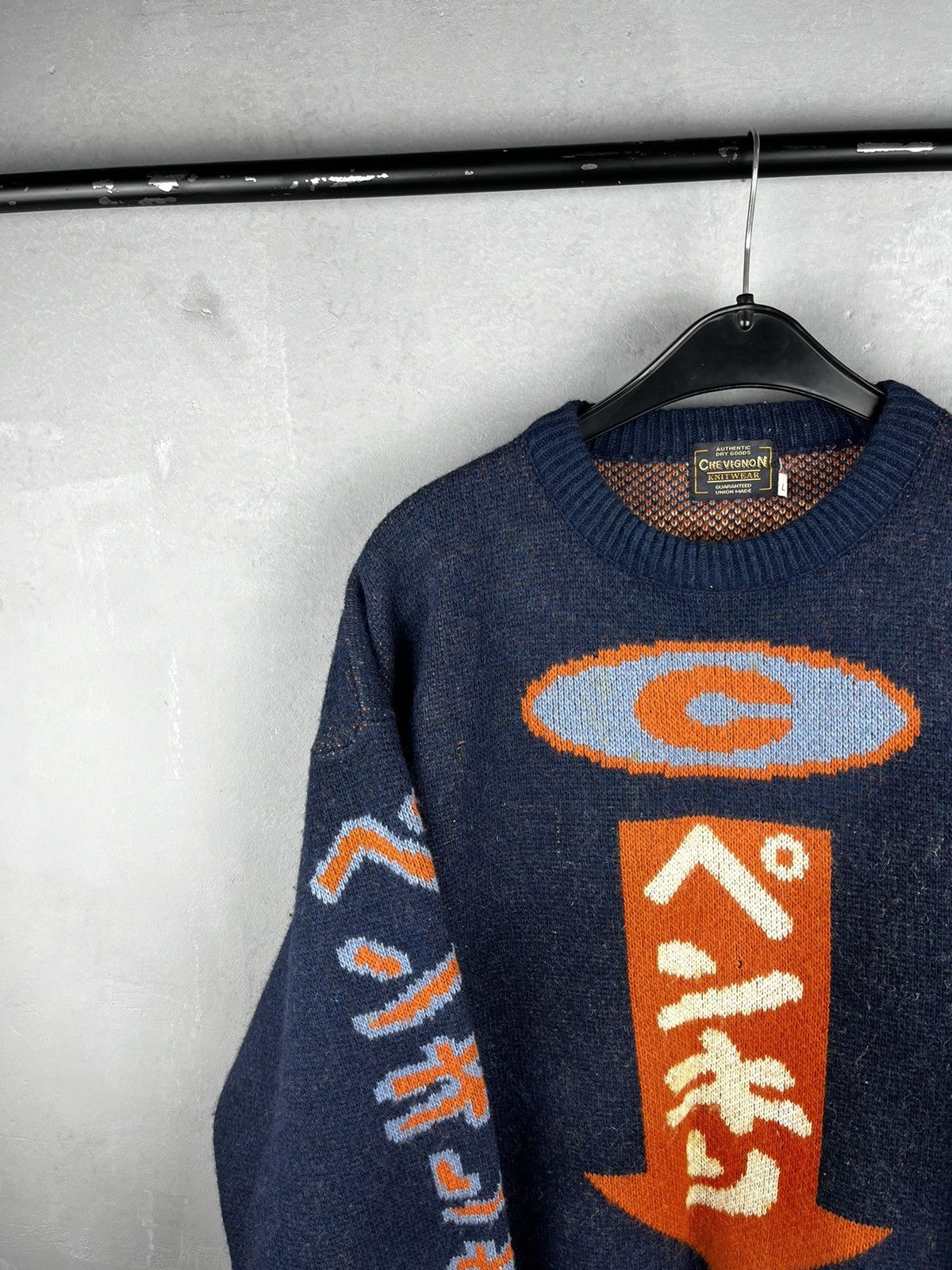 CHEVIGNON TV Art KNITWEAR sweater