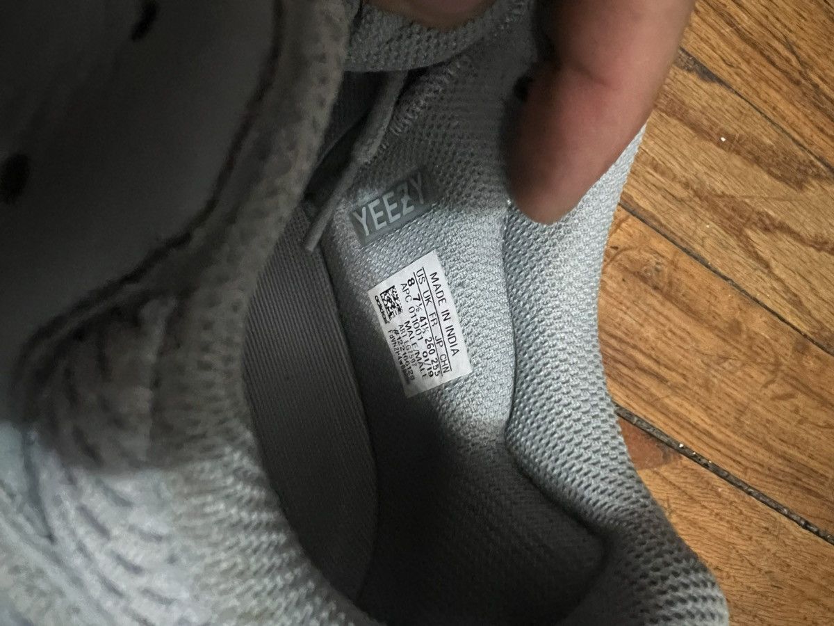 Yeezy Yeezy Boost 700 Inertia Size US 8 / EU 41 - 5 Thumbnail