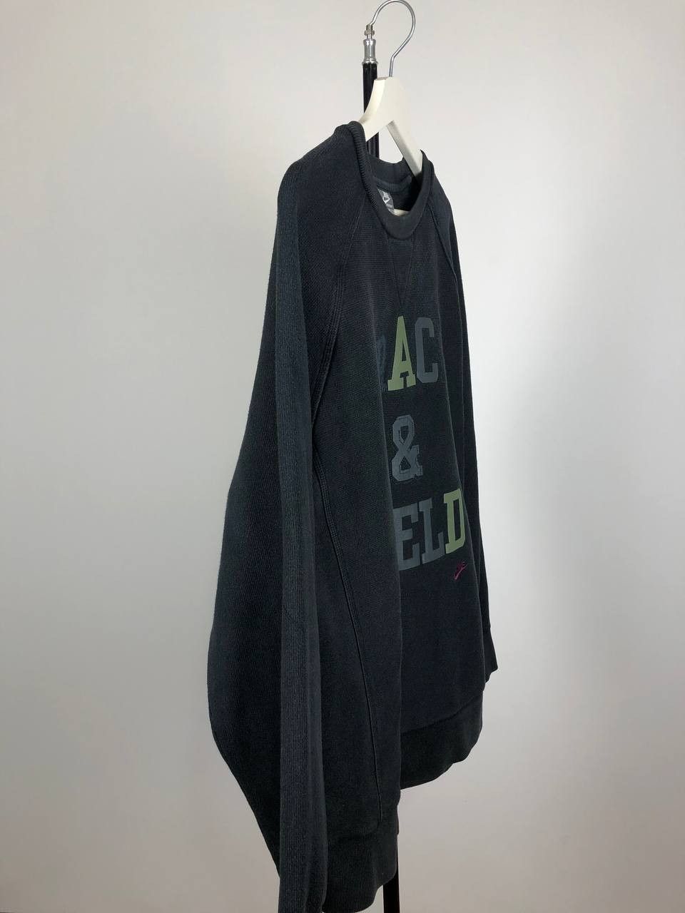 Nike Nike Sweatshirt Crewneck Vintage Center Logo size XL Size US XL / EU 56 / 4 - 5 Thumbnail