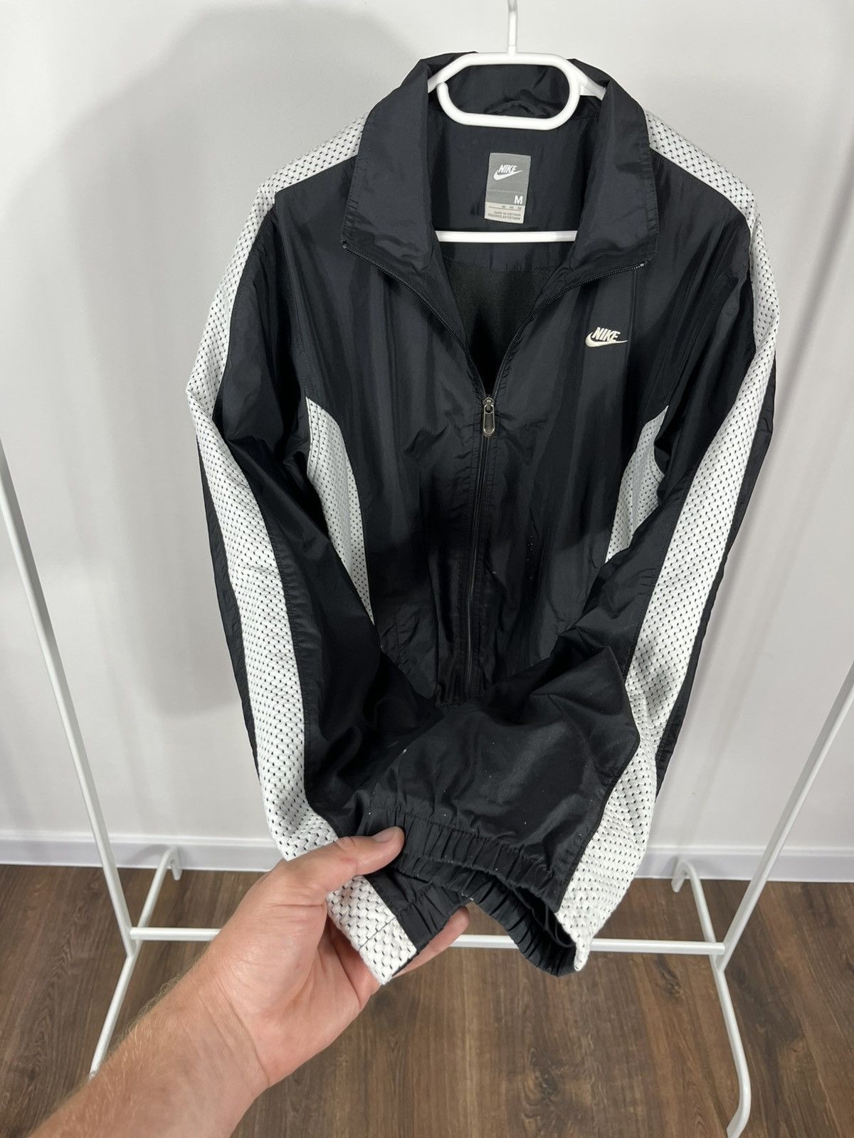 Nike × Vintage Nike Distressed Black Windbreaker Jacket Size L Size US L / EU 52-54 / 3 - 8 Thumbnail