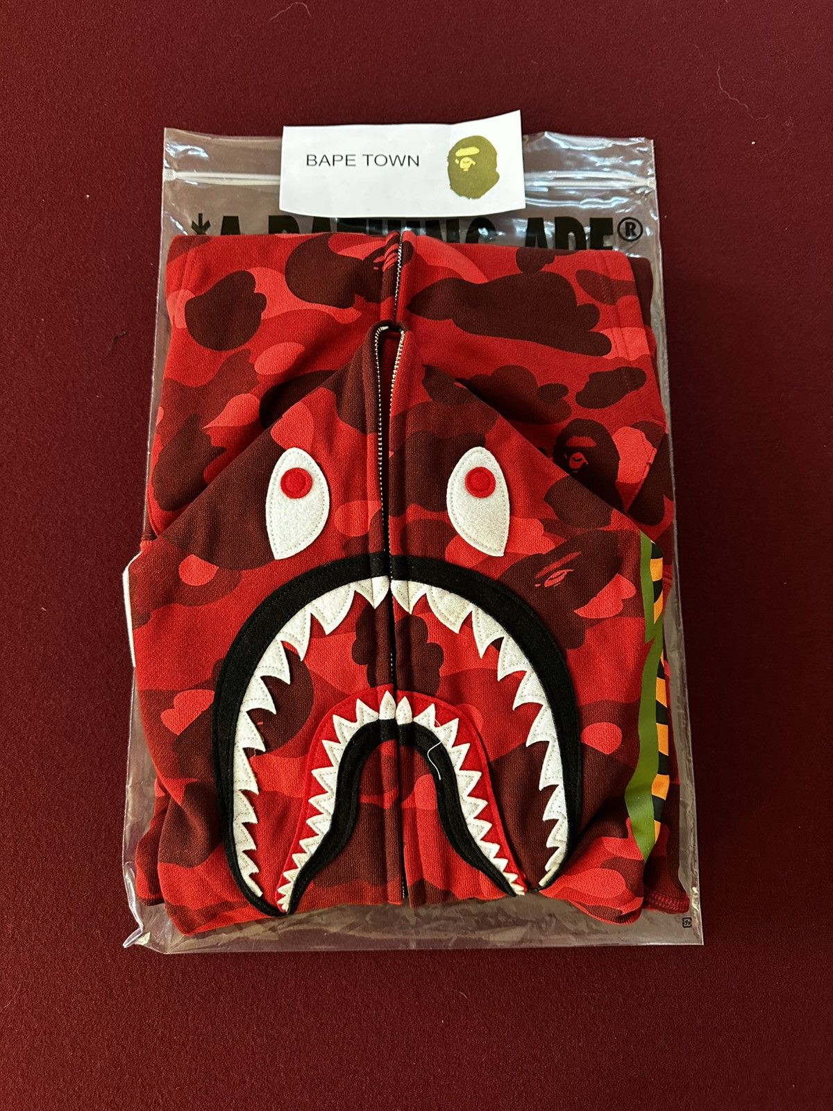 Bape COLOR CAMO FULL ZIP SHARK HOODIE (RED) Size US XXL / EU 58 / 5 - 1 Thumbnail