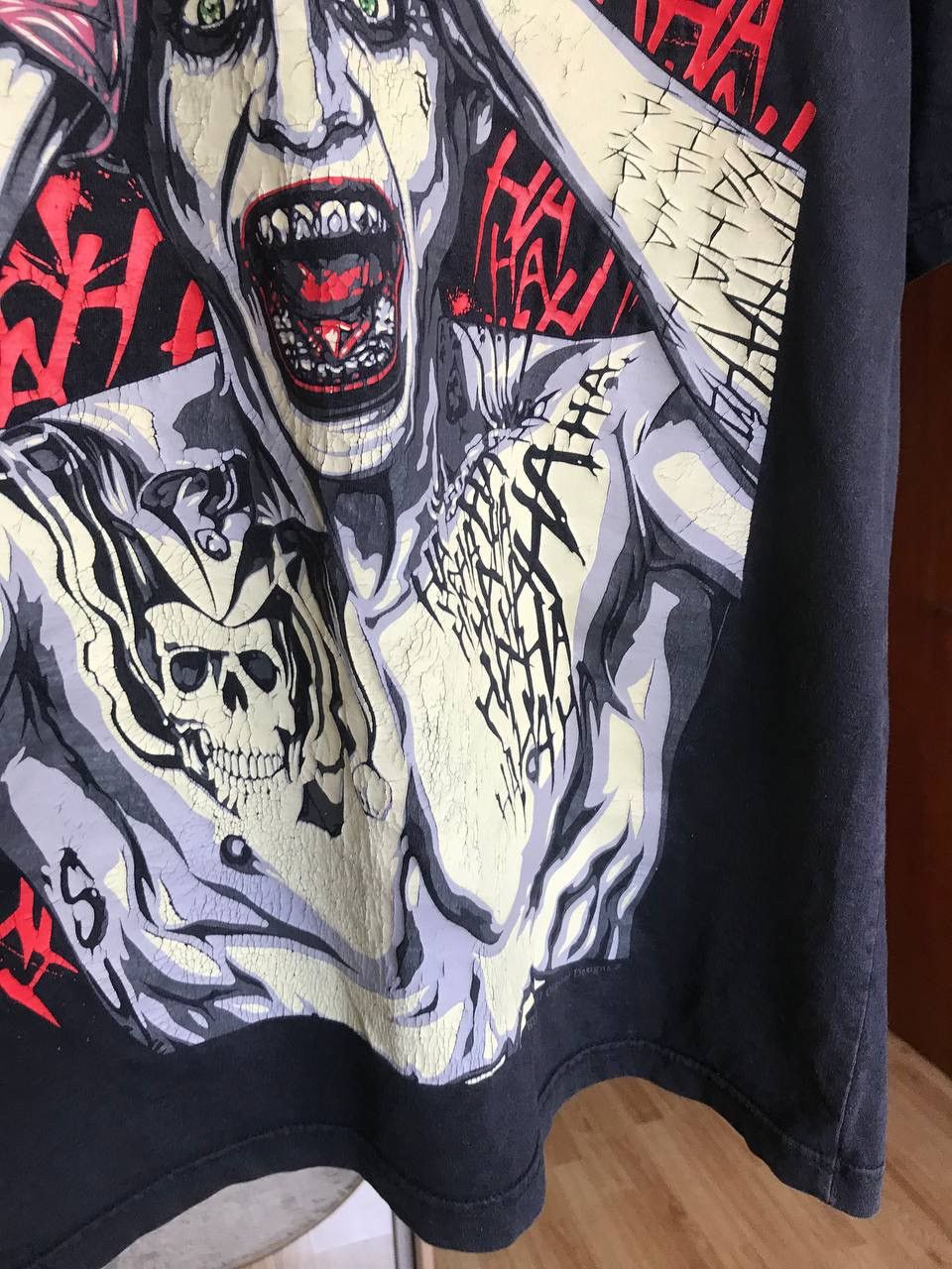 DC Comics 🔥 Joker Big Print Batman Movie T Shirt Vintage Ed Hardy Y2K Size US L / EU 52-54 / 3 - 8 Thumbnail