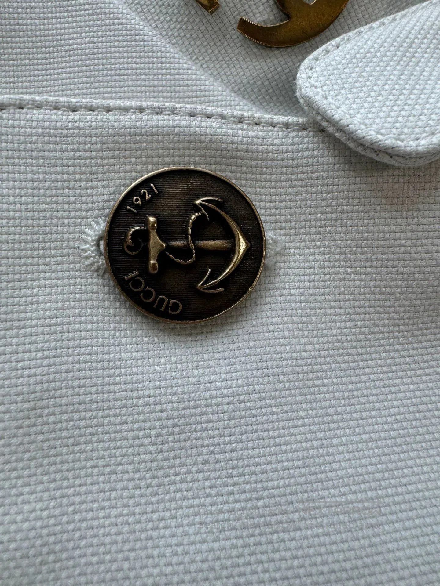 Gucci gucci white coat with metal logo collar. Size US L / EU 52-54 / 3 - 4 Thumbnail