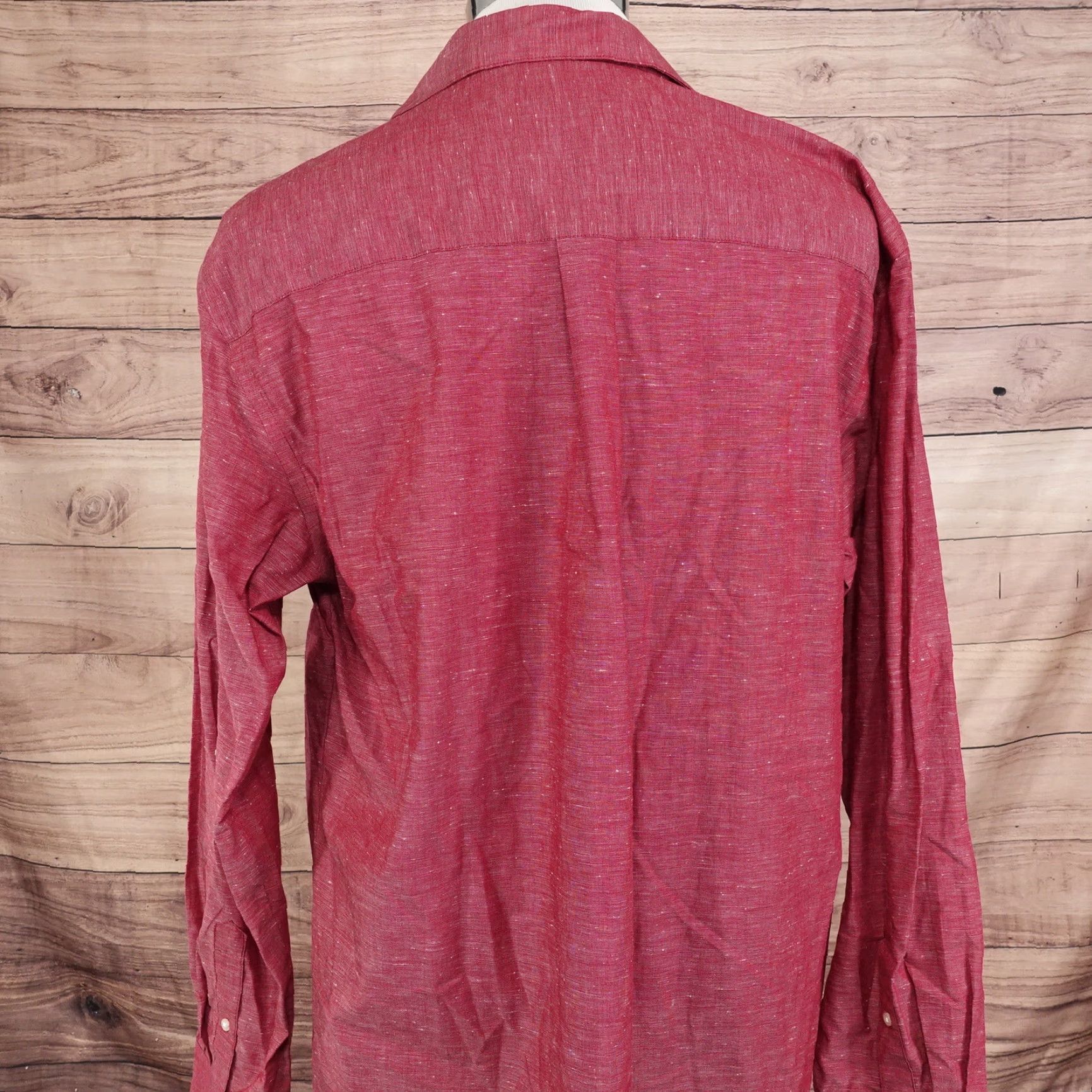 Van Heusen VINTAGE VAN HEUSEN CLASSIC FIT RED LONG SLEEVE BUTTON DOWN SHIRT MENS XL 17-17.5 Size US XL / EU 56 / 4 - 4 Thumbnail