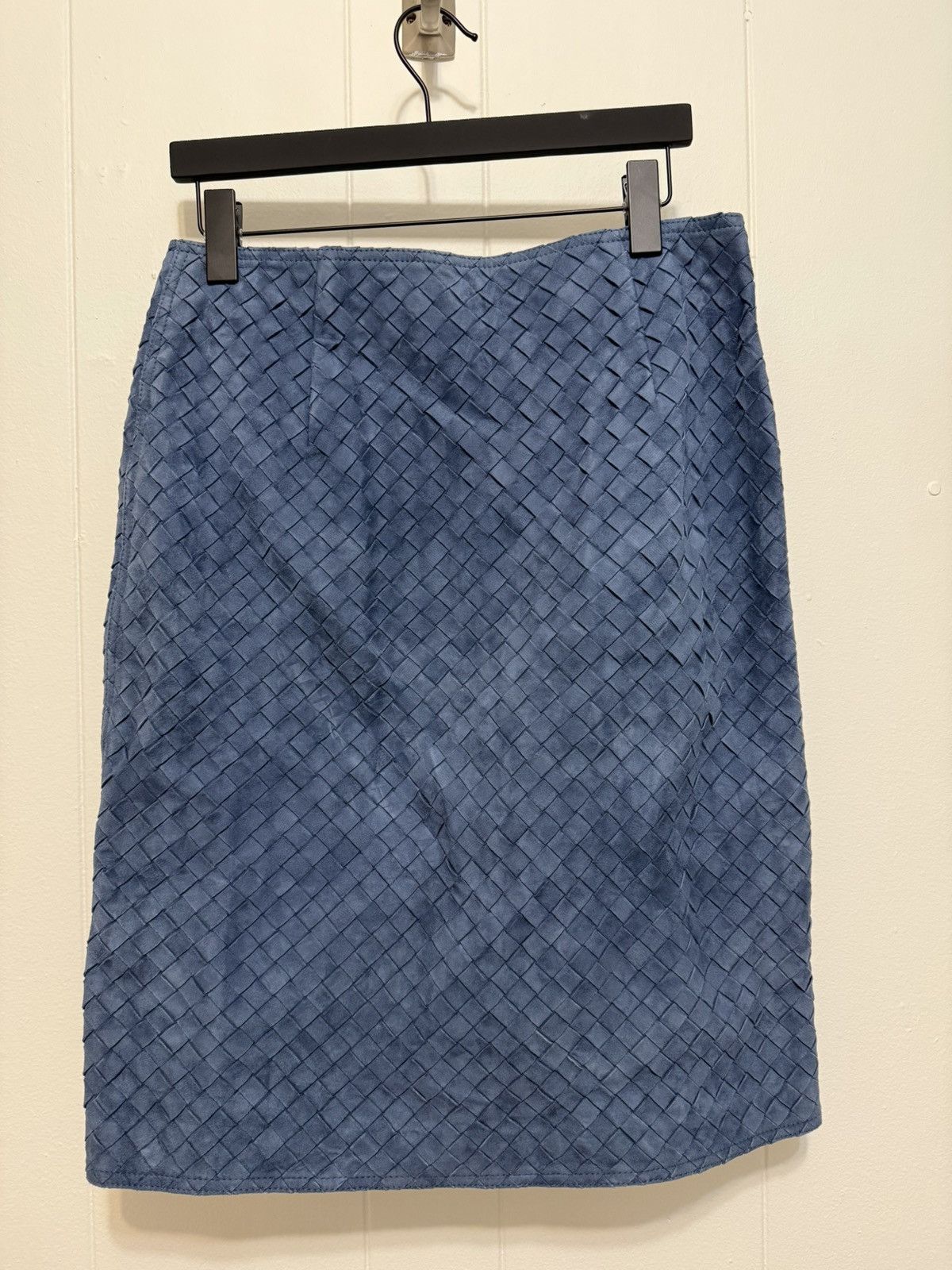 Bottega Veneta Bottega Veneta Intrecciato Suede Leather Skirt Size 28" / US 6 / IT 42 - 3 Thumbnail