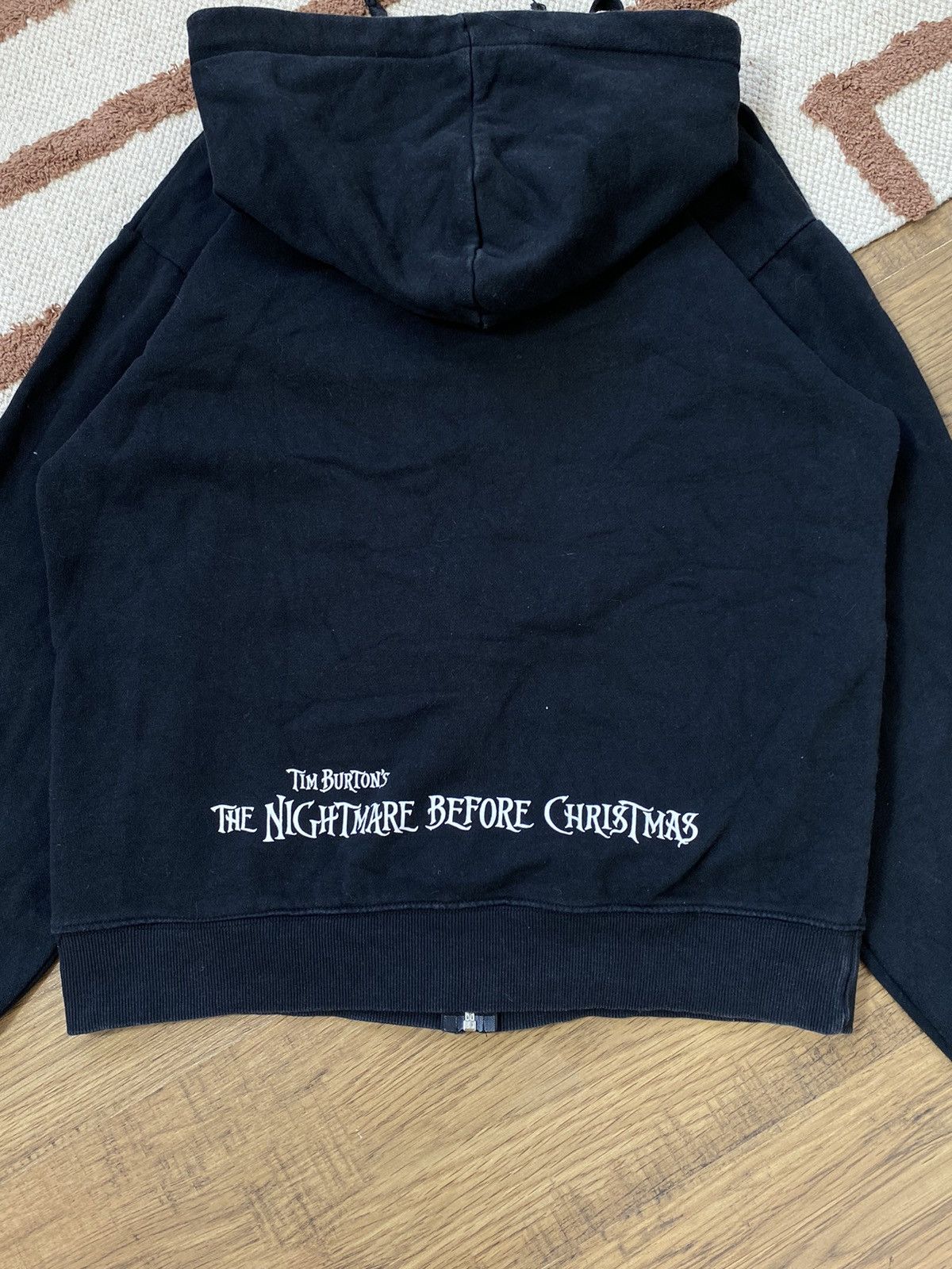 Disney NIGHTMARE BEFORE CHRISTMAS SKELETON ZIP HOODIE Size M / US 6-8 / IT 42-44 - 7 Thumbnail