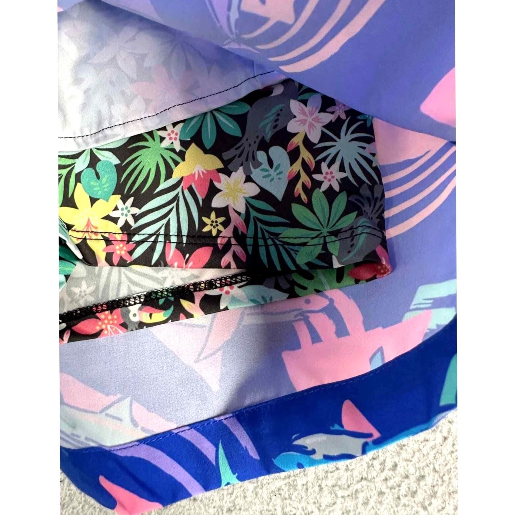 Chubbies Chubbies Short Board Shorts Mens Medium Blue The Daddy Shark Lined Beach 5.5 Inseam Elastic Drawstring Polyester Spandex Size US 31 - 6 Thumbnail