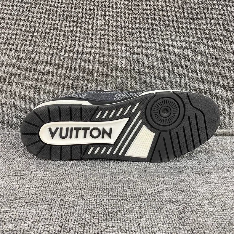 Louis Vuitton Louis Vuitton Black tannin checkerboard trainer shoes Size US 7 / EU 40 - 4 Thumbnail