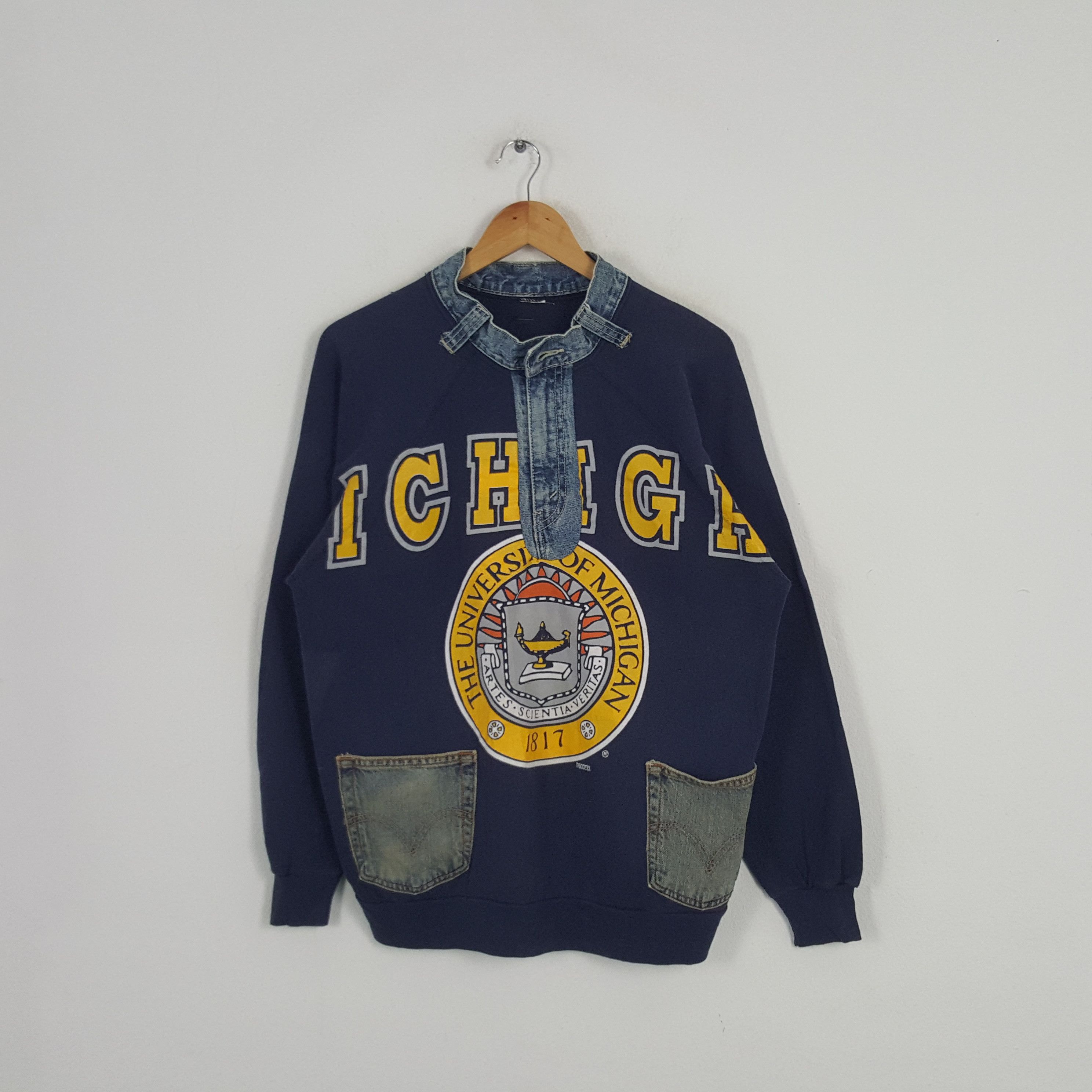 Vintage Vintage University Of Michigan American Promo Sweatshirt Size US L / EU 52-54 / 3 - 1 Thumbnail
