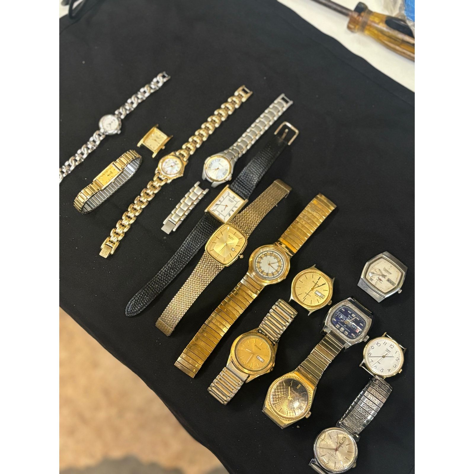 Seiko Watch Lot! 15 Men’s and Women’s Watches! Parts/Repair. Size ONE SIZE - 1 Thumbnail