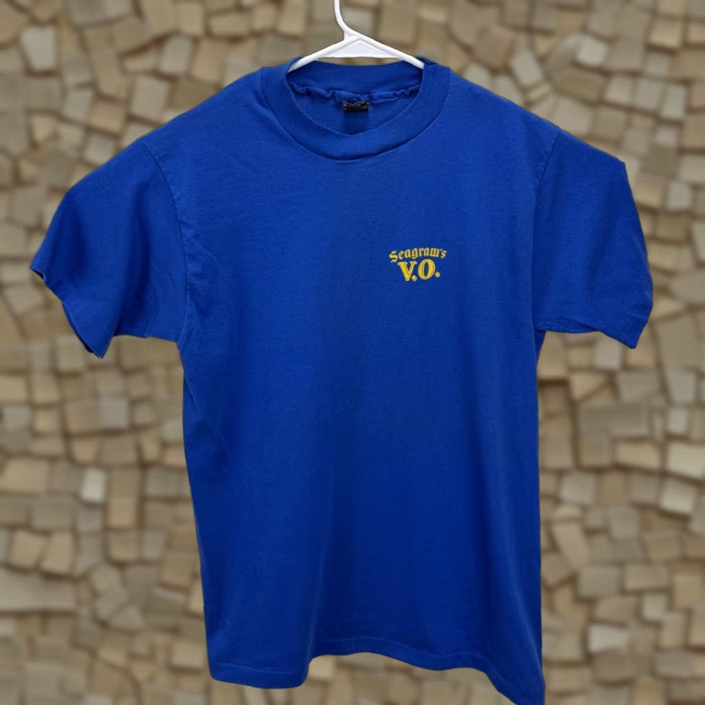 Anvil VINTAGE Seagrams VO T Shirt Blue Large Anvil Black Tag Shirt Men 80s USA Alcohol Linked Logo 80s Mens Blue T-Shirt Size US L / EU 52-54 / 3 - 1 Thumbnail