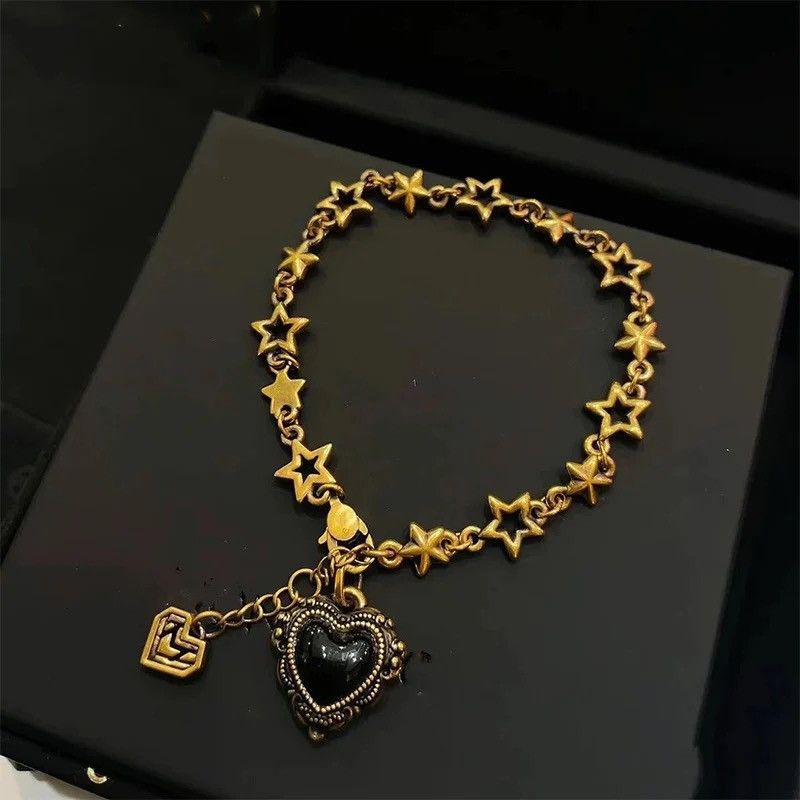 Jewelry Vintage Chain Love Heart Bracelet Size ONE SIZE - 2 Thumbnail