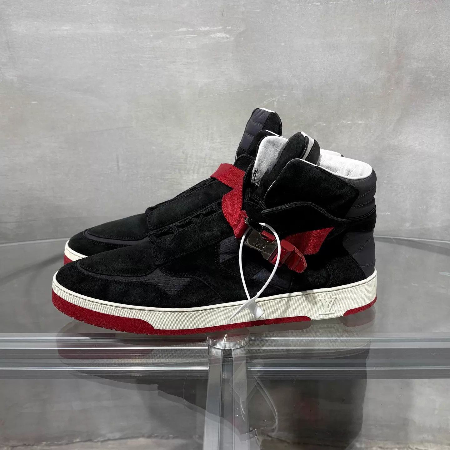 Louis Vuitton LV hi-top sneakers black metallic buckle velcro Size US 9.5 / EU 42-43 - 3 Thumbnail