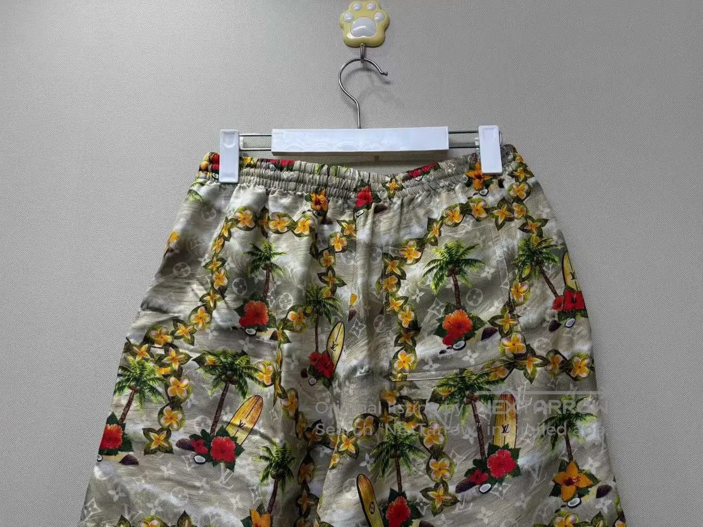 Louis Vuitton Louis Vuitton Floral Palm Tree Print Full Logo Short Pants Size US 34 / EU 50 - 2 Thumbnail