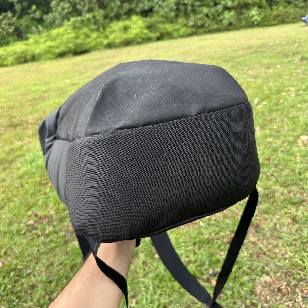 Arc'teryx Arc’teryx Arro 20 Bucket Bag Black Technical Backpack Size ONE SIZE - 11 Thumbnail