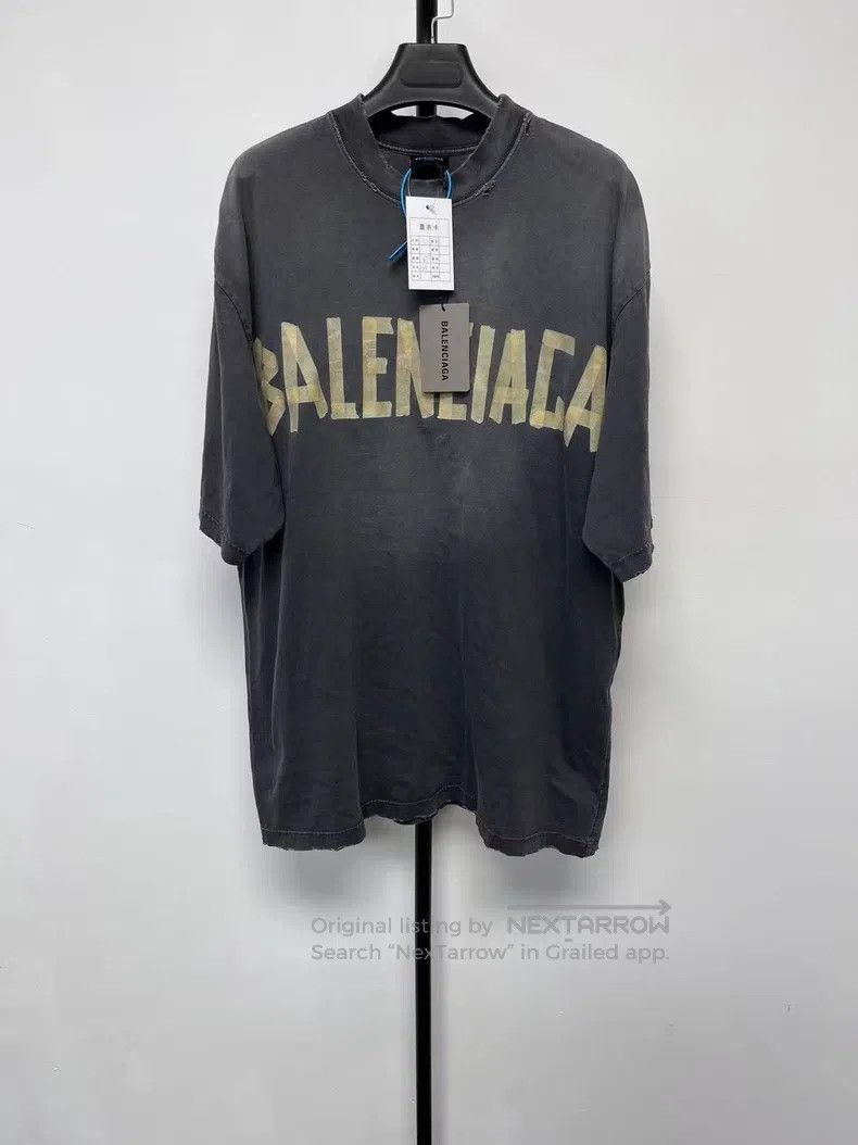 Balenciaga Balenciaga Tape letterLogo print plain knit round-neck loo Size US S / EU 44-46 / 1 - 1 Thumbnail
