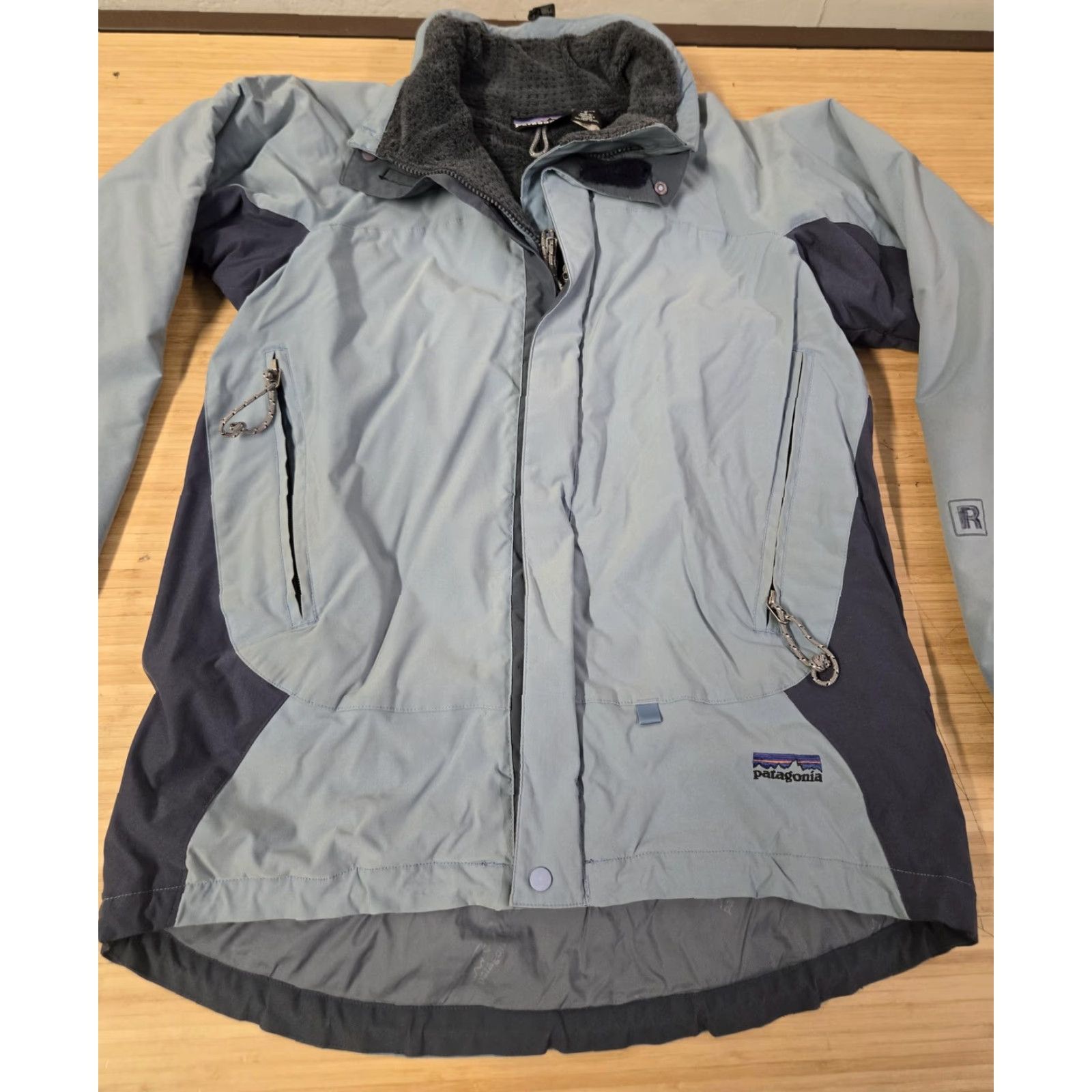 Patagonia VINTAGE Patagonia Jacket Womens Small Blue Gray Hooded Fleece Lined Outdoor Parka Coat Size S / US 4 / IT 40 - 3 Thumbnail