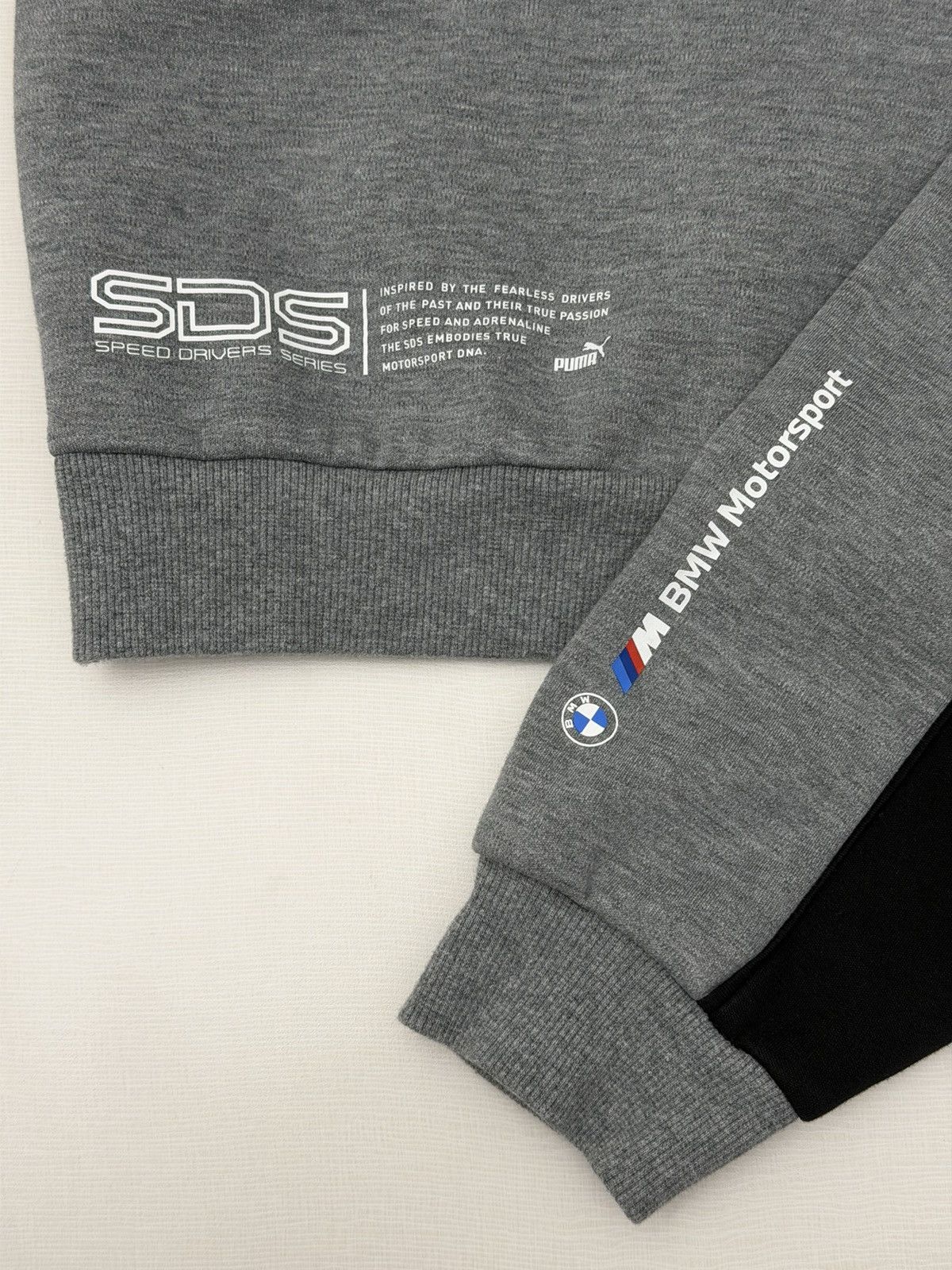 BMW × Puma PUMA x BMW MOTORSPORT SDS SPEED DRIVERS SERIES HOODIE SIZE L Size US L / EU 52-54 / 3 - 7 Thumbnail