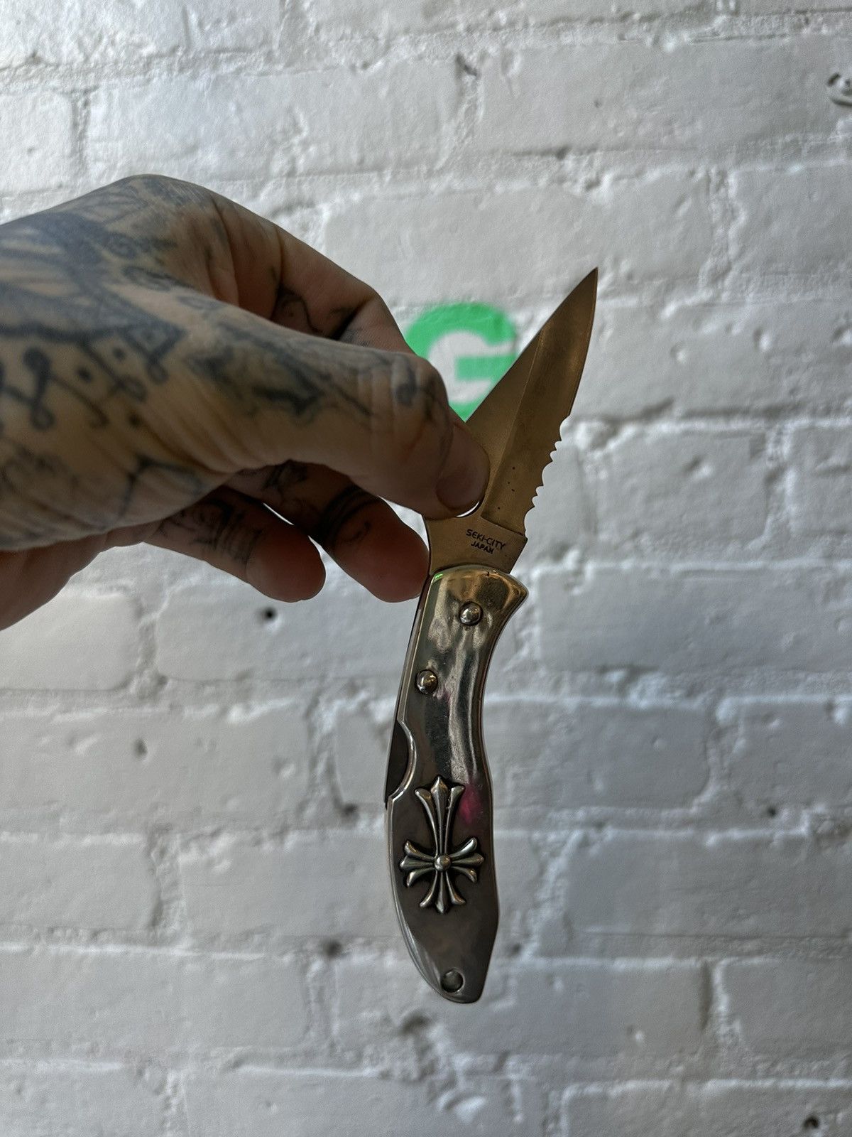 Chrome Hearts CHROME HEARTS SOLID SILVER CROSS SPYDERCO KNIFE SWITCH BLADE Size ONE SIZE - 7 Thumbnail