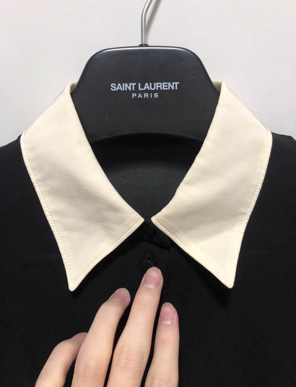 Saint Laurent Paris Saint Laurent 15SS Black/White Peak Lapel Sheer Silk Shirt Size US XS / EU 42 / 0 - 3 Thumbnail