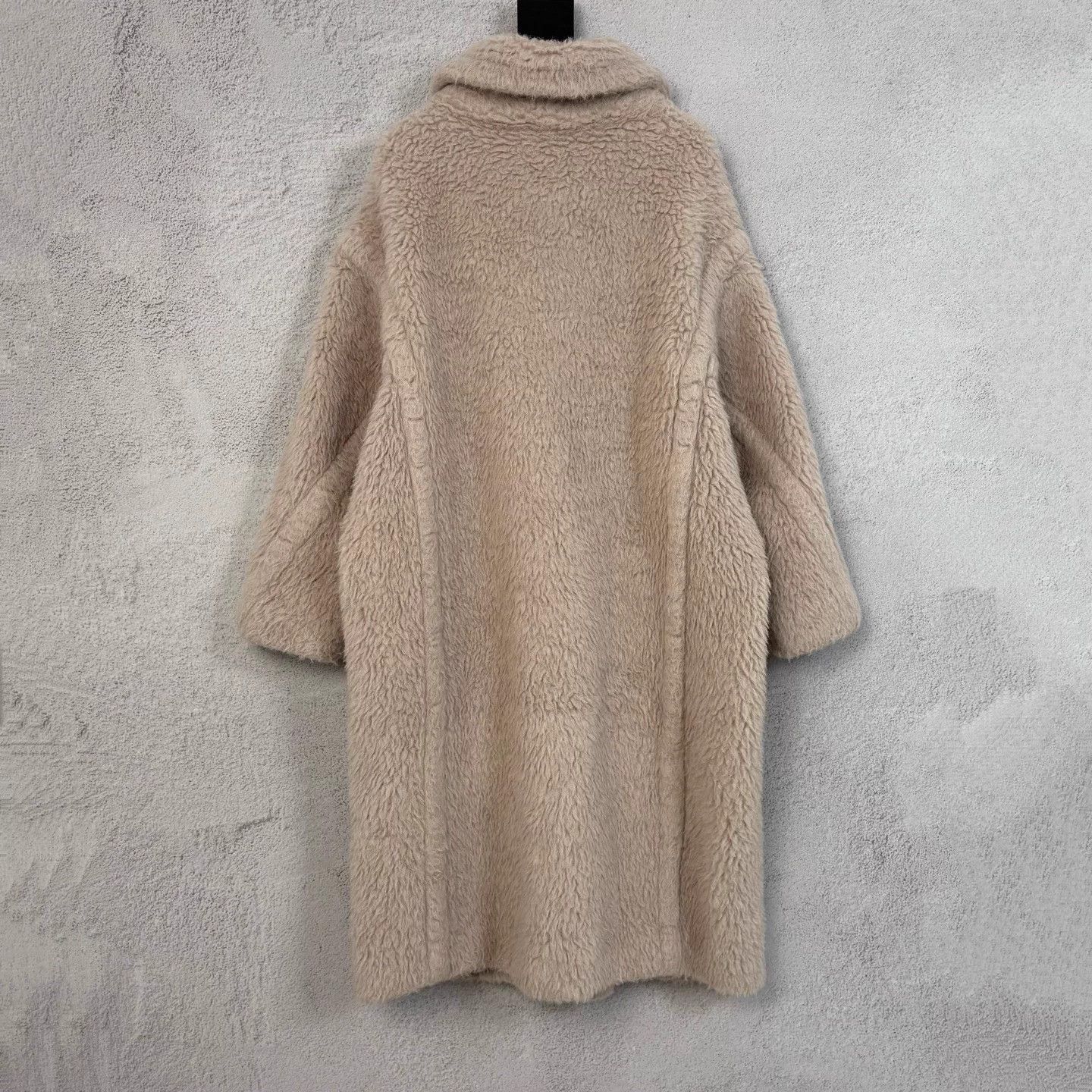 Max Mara Max Mara Beige Teddy Coat XS Size XS / US 0-2 / IT 36-38 - 2 Thumbnail