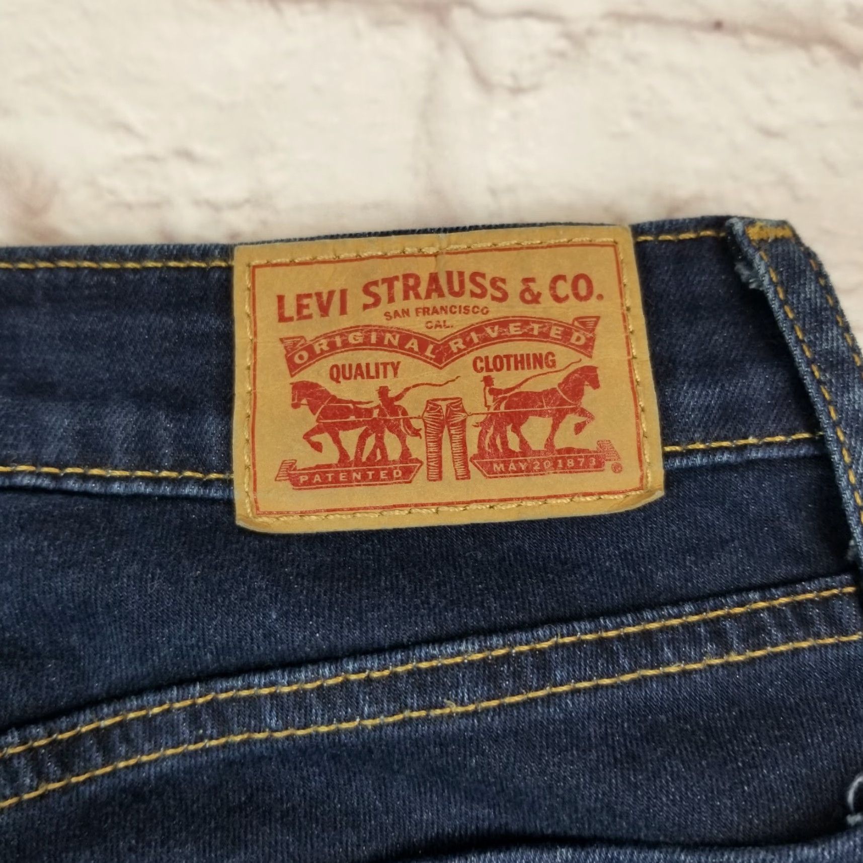 Levi's Levi's 712 Jeans Slim Juniors Teens Size 26 Dark Wash Low Rise Denim Blue Skinny 5-Pocket Boys? Size ONE SIZE - 5 Thumbnail