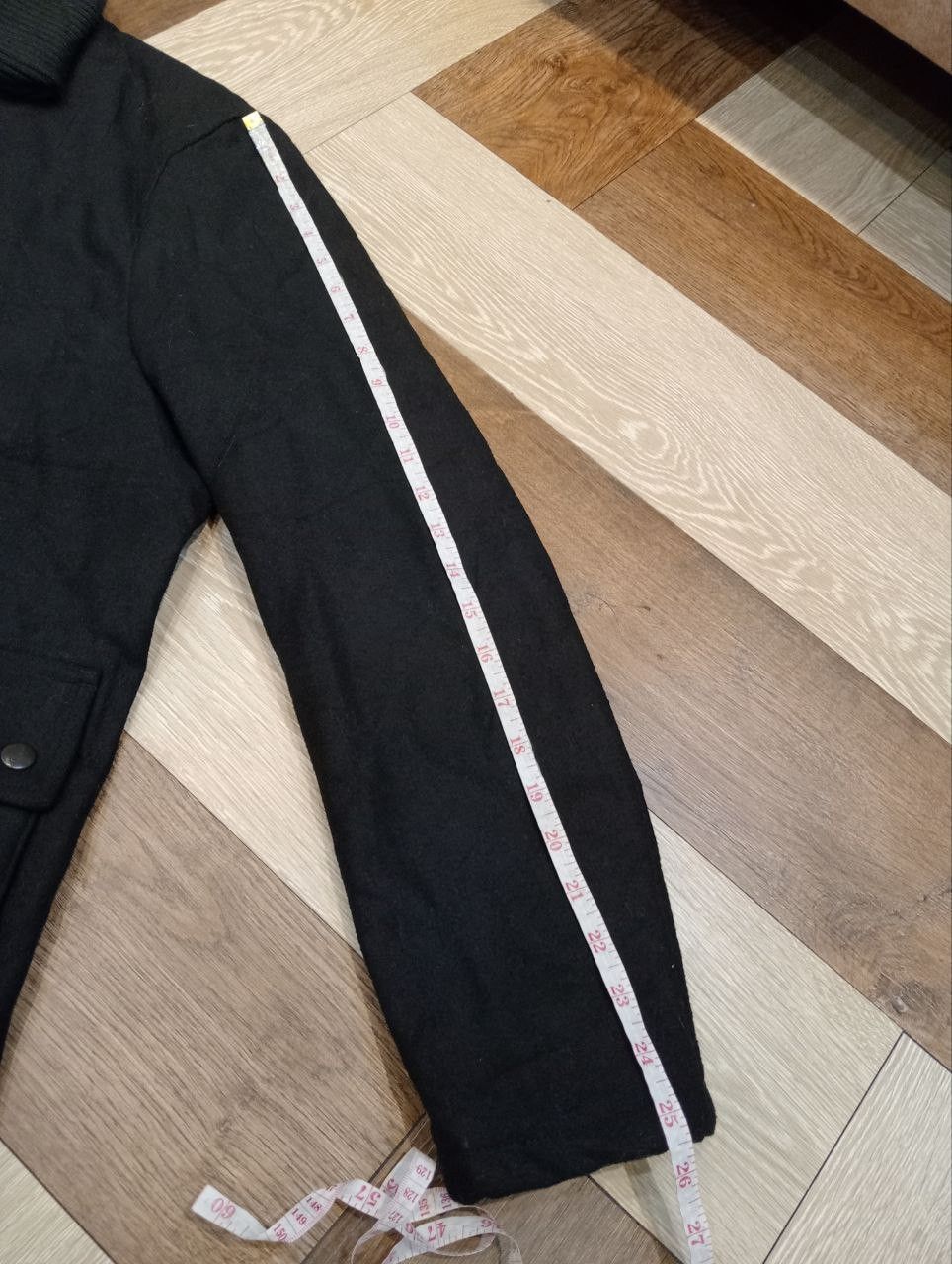 JW Anderson × Uniqlo J.W.ANDERSON X UNIQLO BLACK JACKET - SIZE L Size US L / EU 52-54 / 3 - 14 Thumbnail