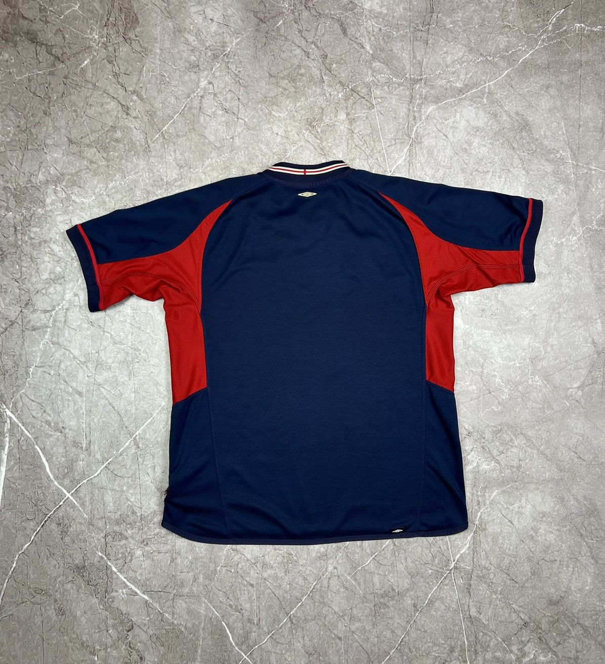 Umbro × Vintage Vintage Umbro England 2004 reversible soccer jersey Size US L / EU 52-54 / 3 - 12 Thumbnail