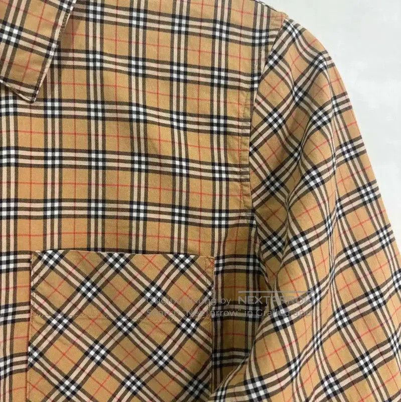 Burberry Burberry Long Sleeve Checkered Cotton Shirt. Size M / US 6-8 / IT 42-44 - 3 Thumbnail