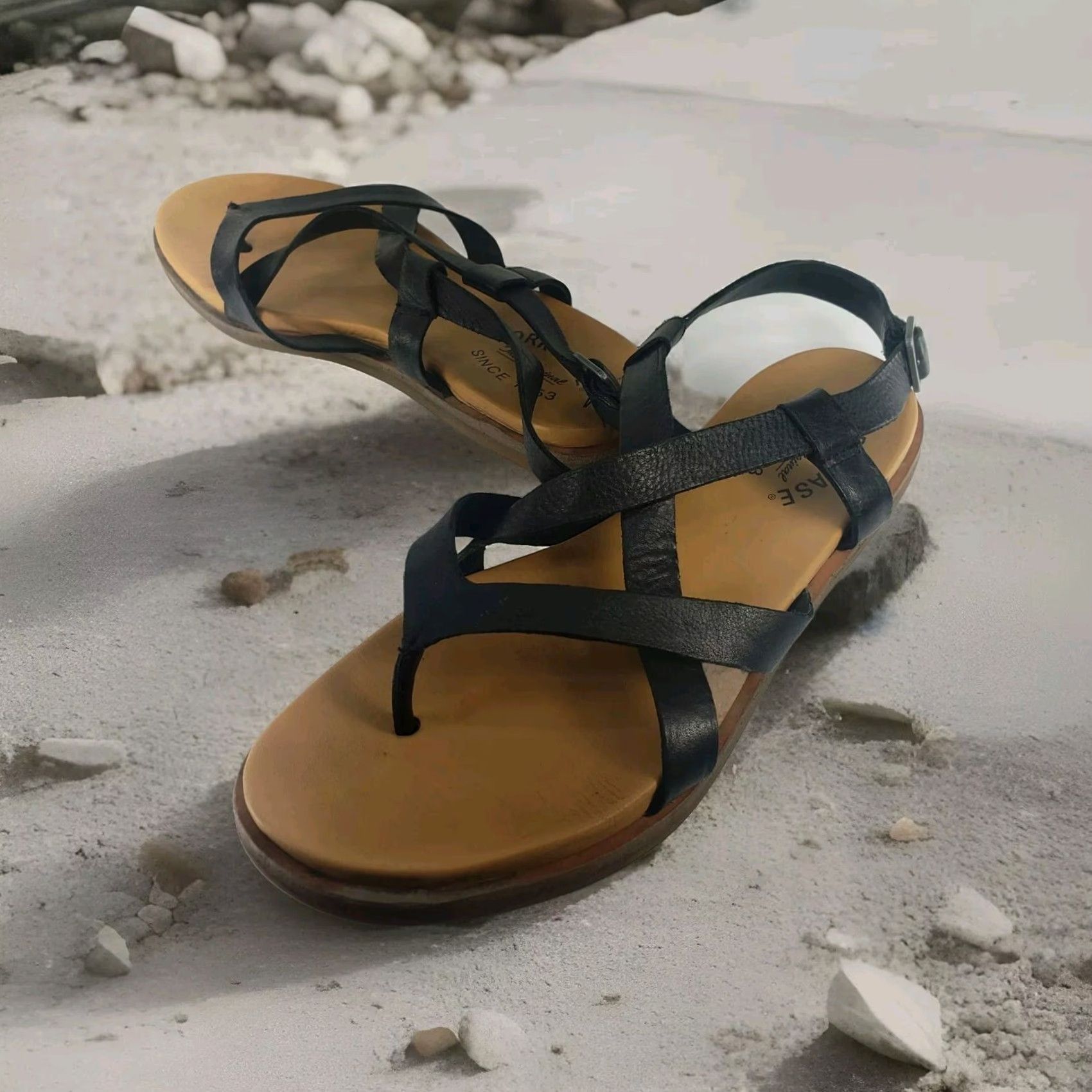 Vintage Kork-Ease Sandal Womens Size 9 Black Leather Strappy Cushioned Bed Thong Flat Buckle Shoes Size US 9 / IT 39 - 2 Thumbnail