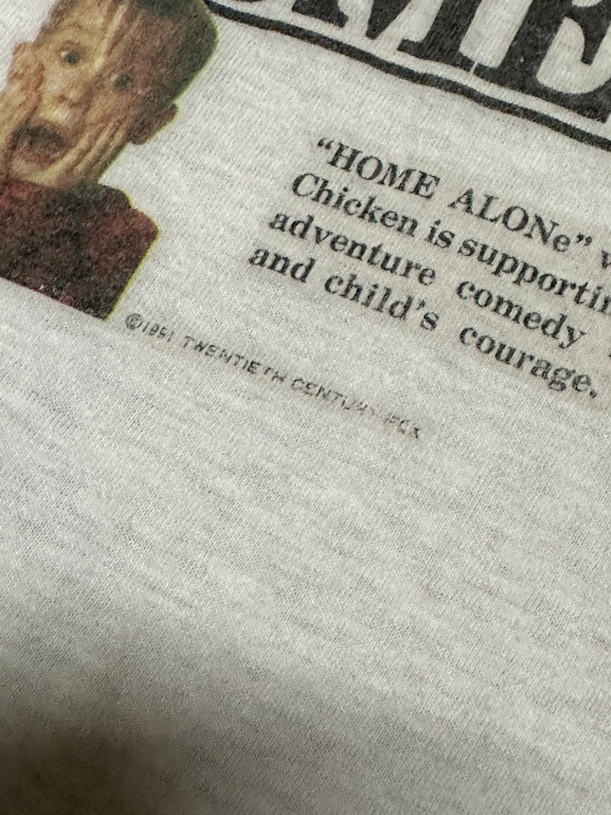 Vintage Vtg 90s Promo tee Home Alone movie tee Size US L / EU 52-54 / 3 - 8 Thumbnail